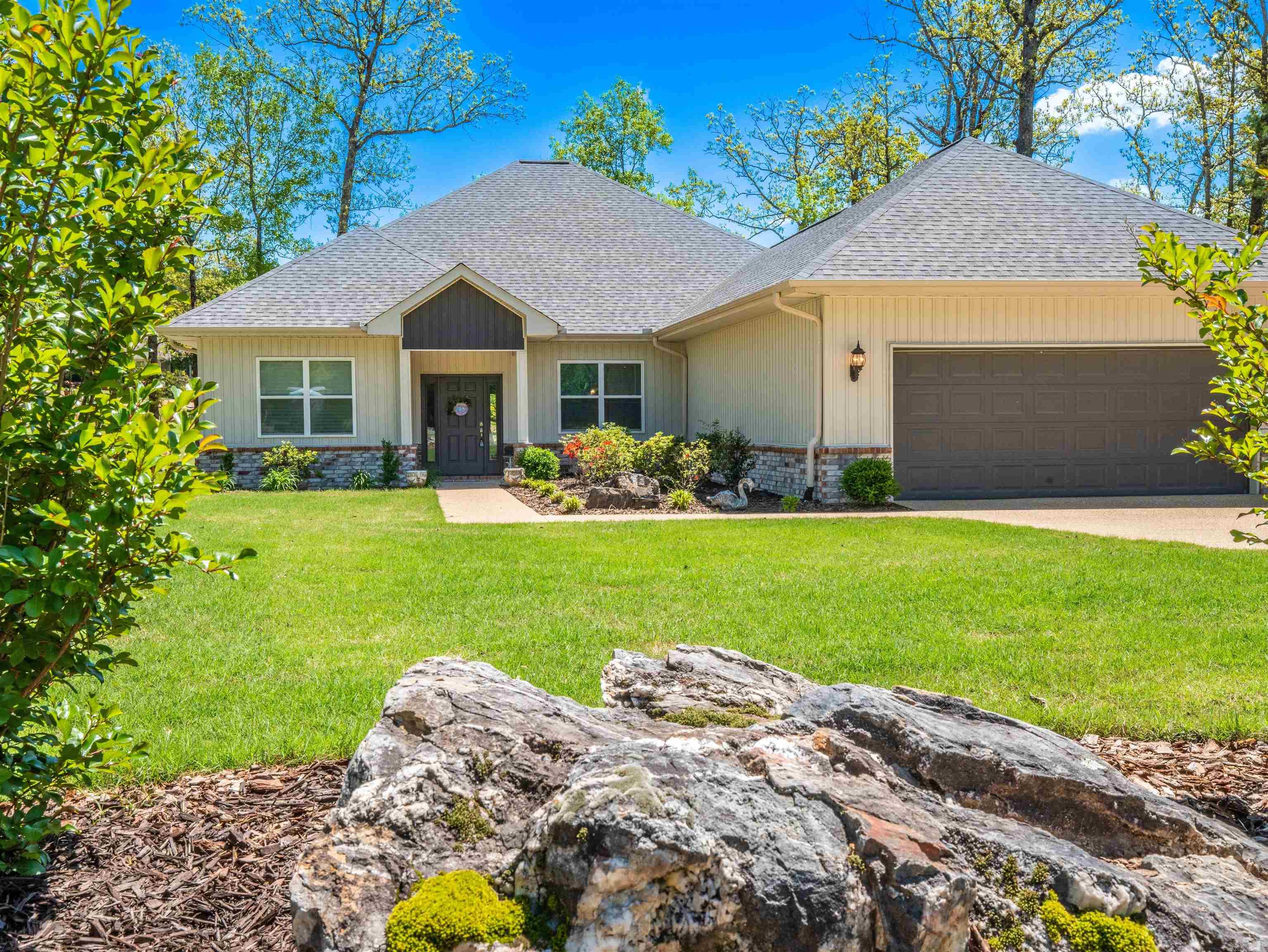 29  Gandesa  Hot Springs Village, AR
