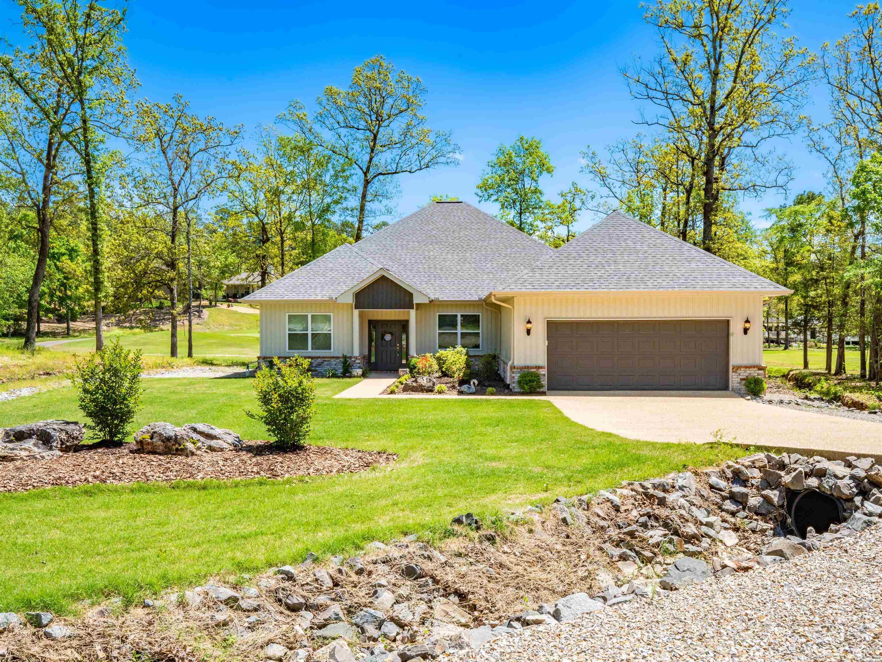 29  Gandesa  Hot Springs Village, AR