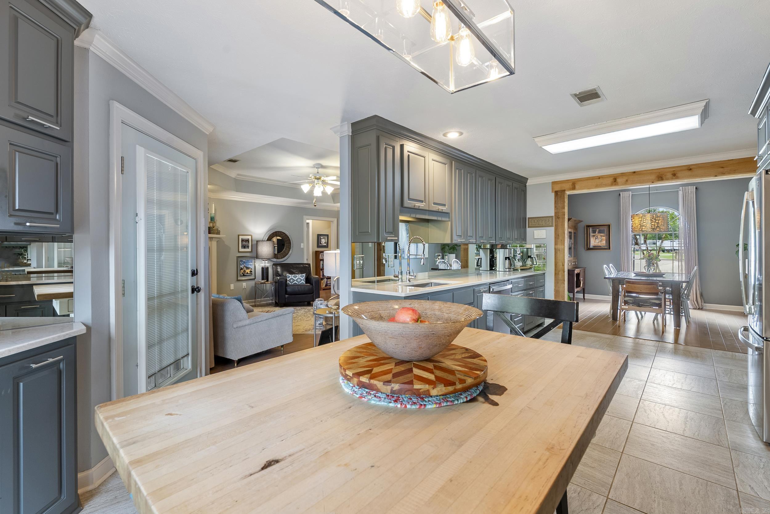 13  Sarah's  Vilonia, AR