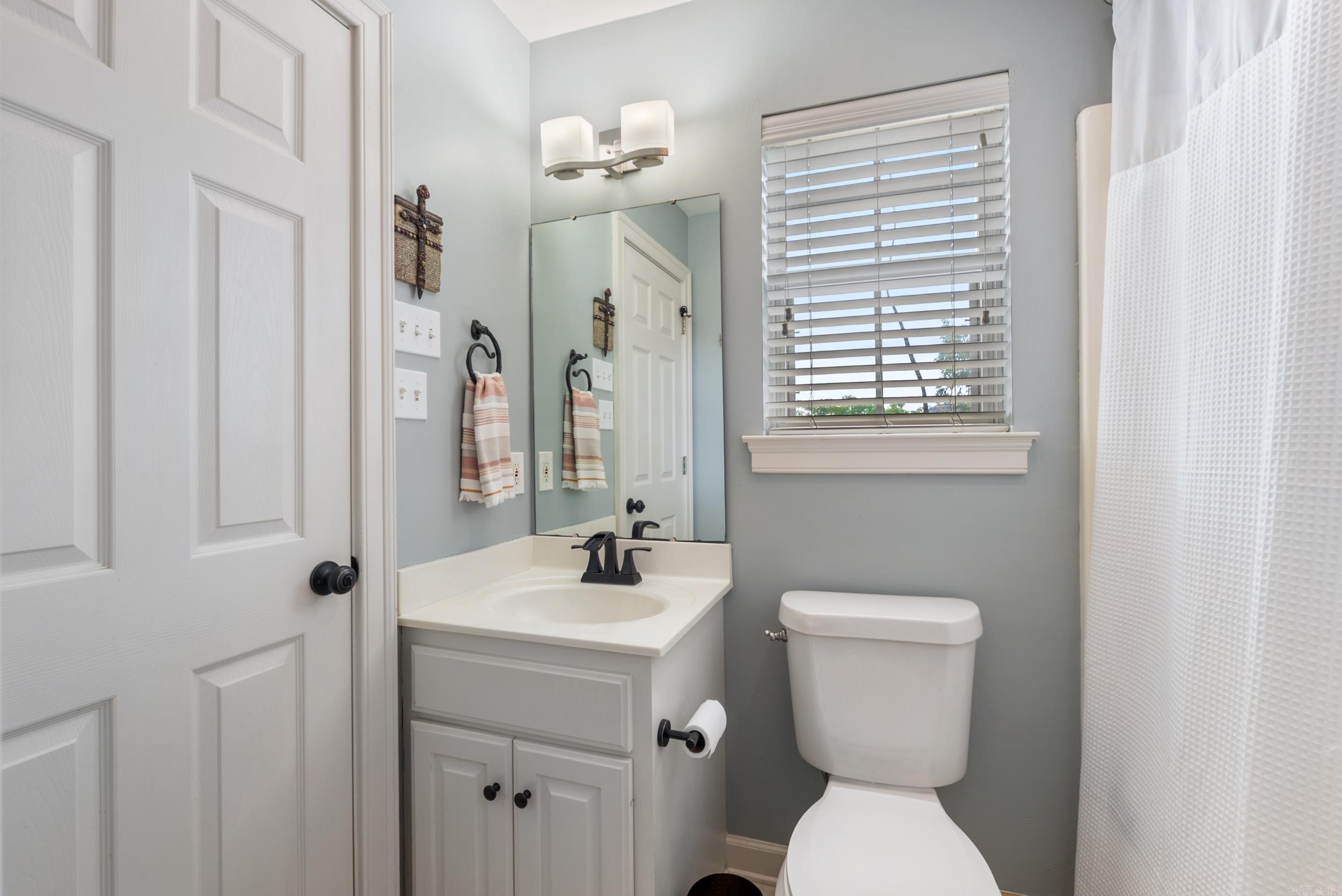 13  Sarah's  Vilonia, AR