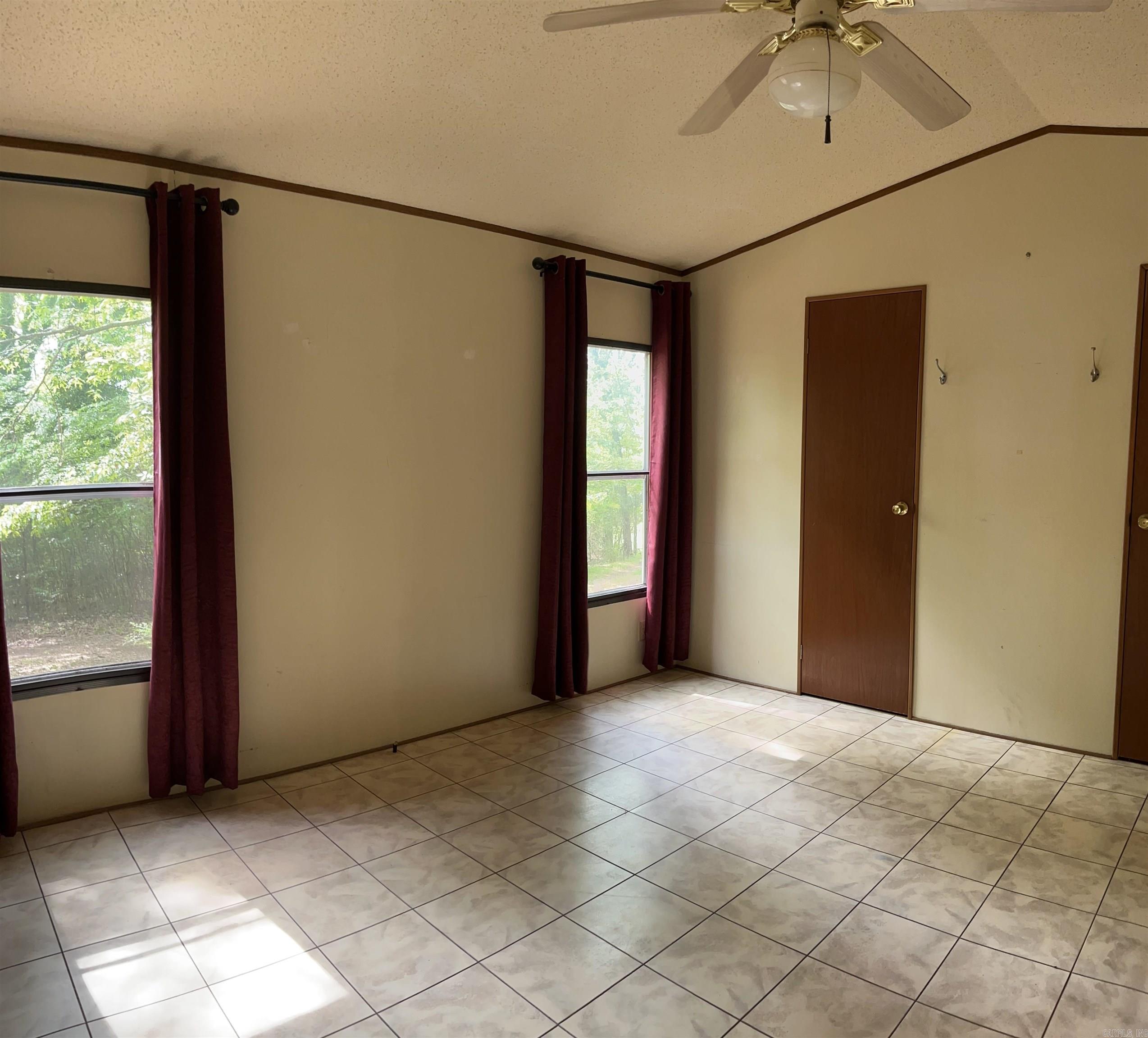 179  Water Road  Clinton, AR