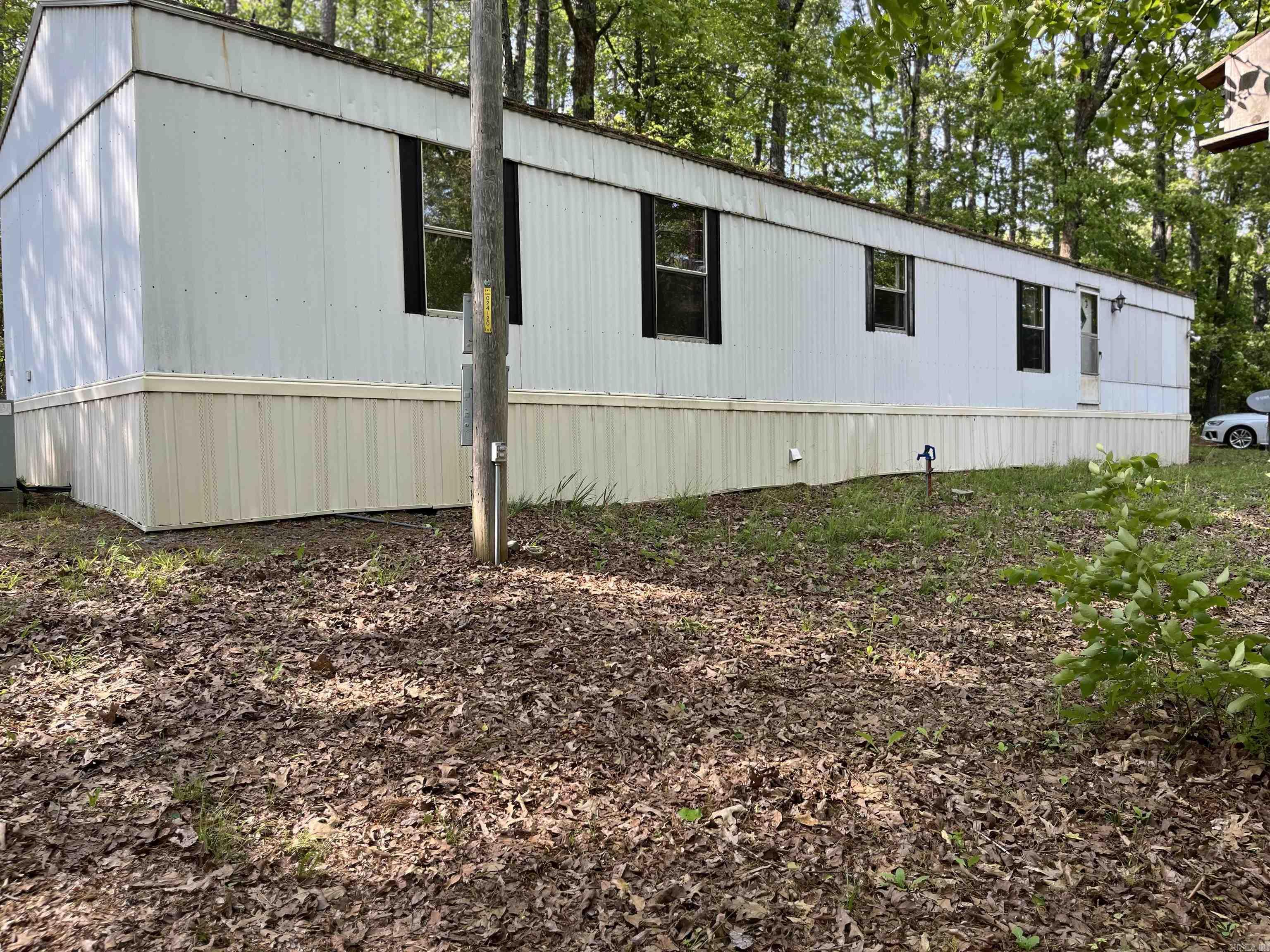 179  Water Road  Clinton, AR