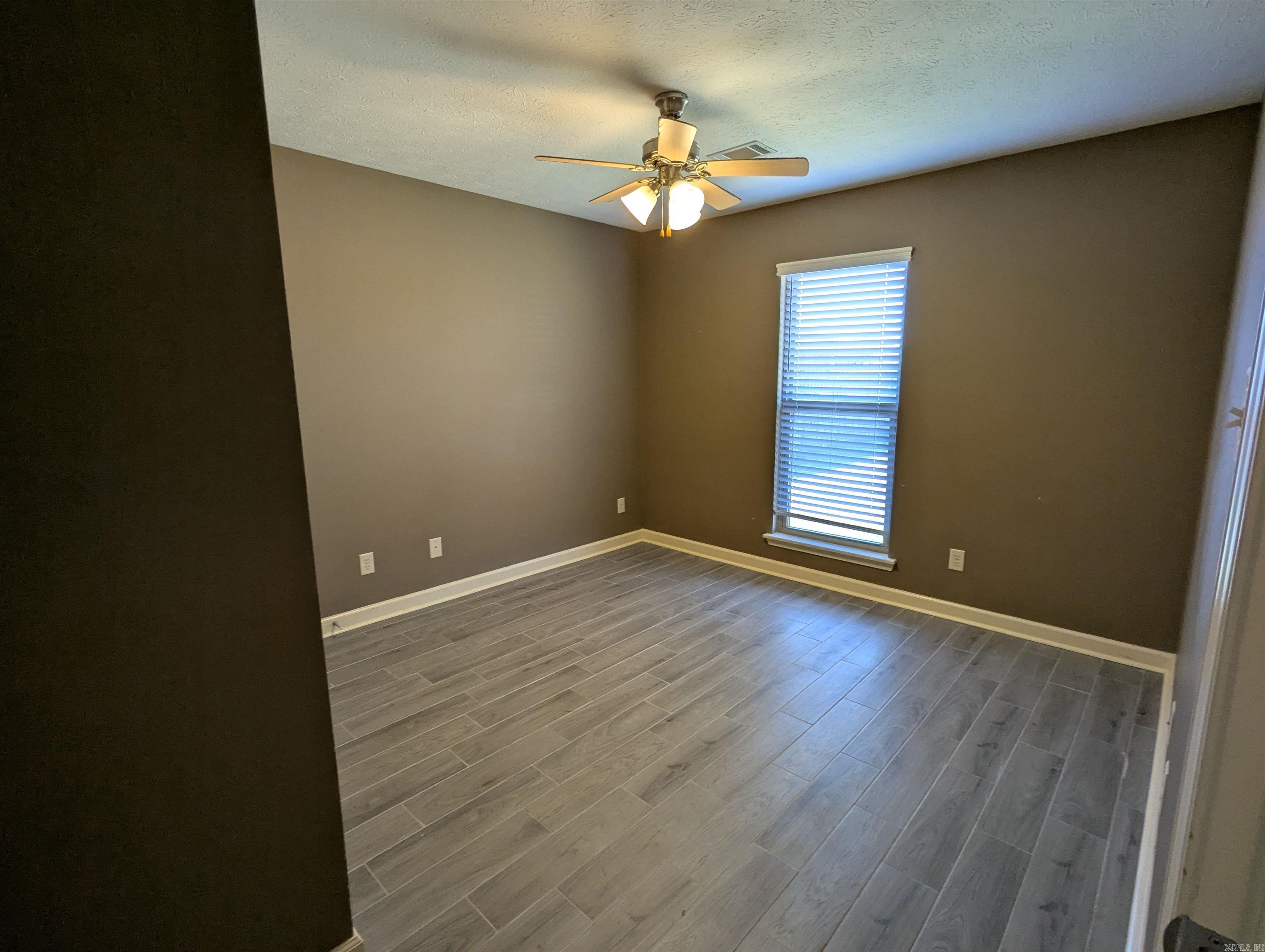 2325  Linda  Conway, AR