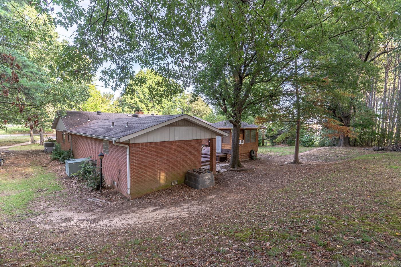 1706 Hillcrest Drive Paragould, AR 72450