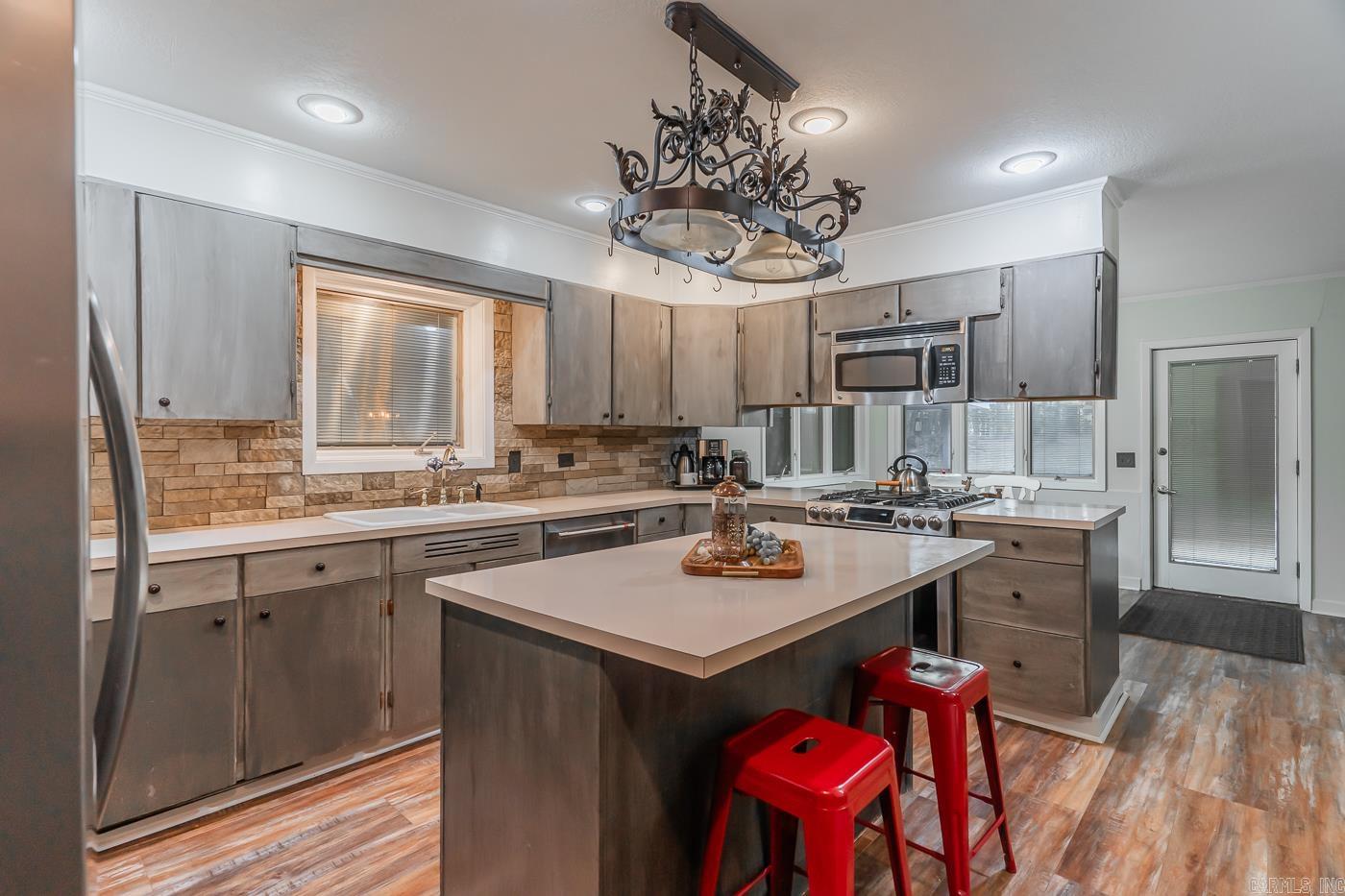 1706 Hillcrest Drive Paragould, AR 72450