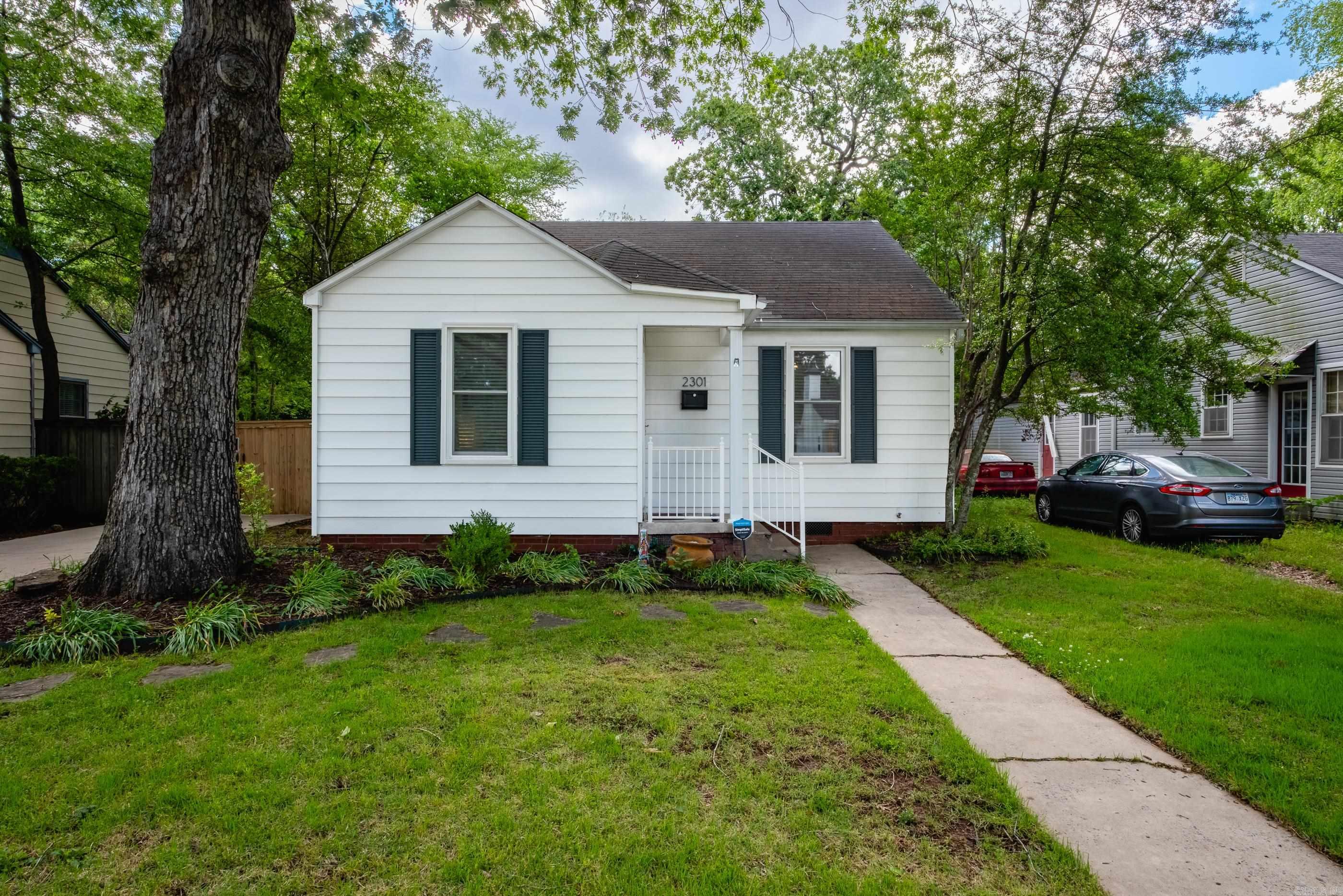 2301 N McKinley Street Little Rock, AR 72207