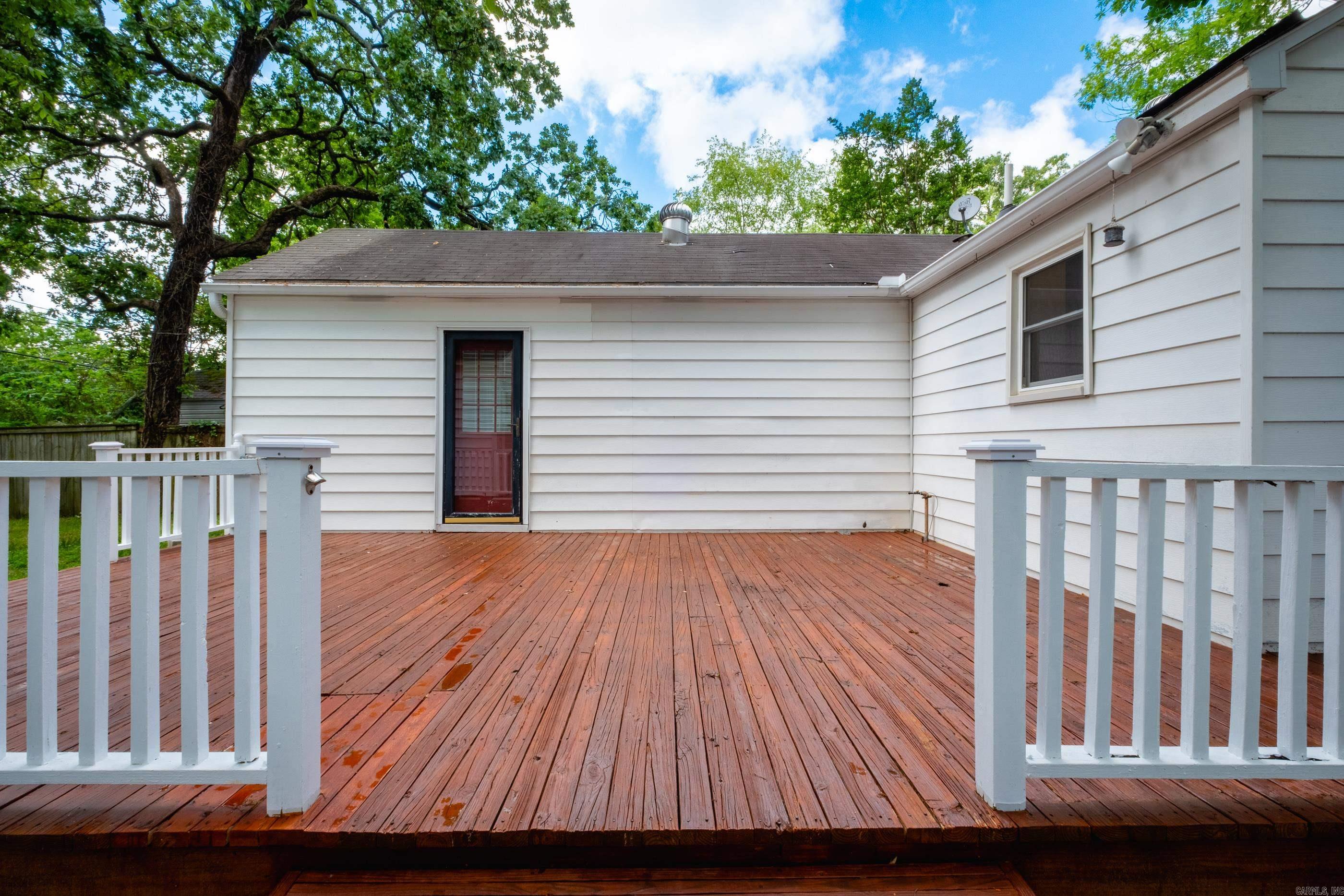 2301 N McKinley Street Little Rock, AR 72207