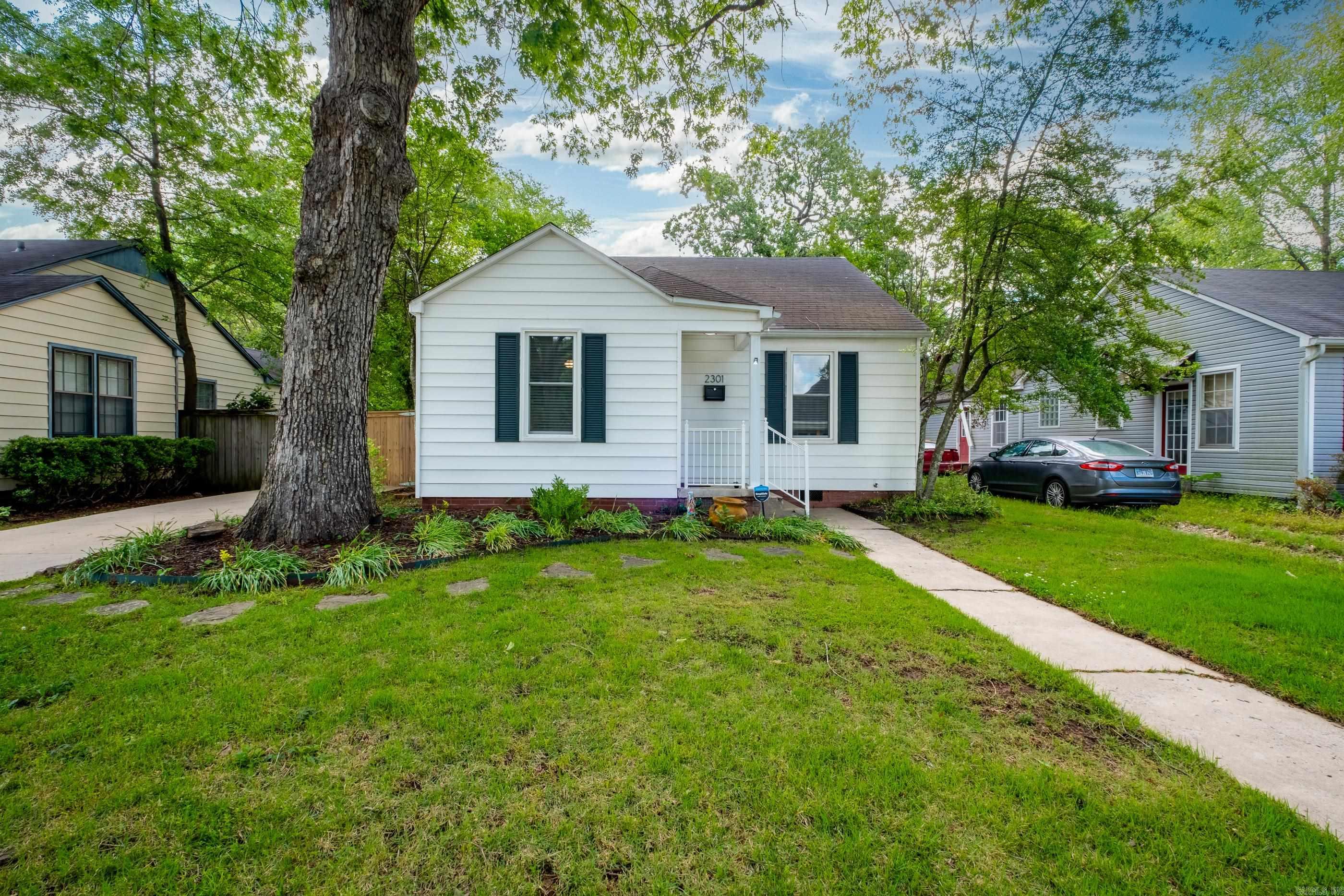 2301 N McKinley Street Little Rock, AR 72207