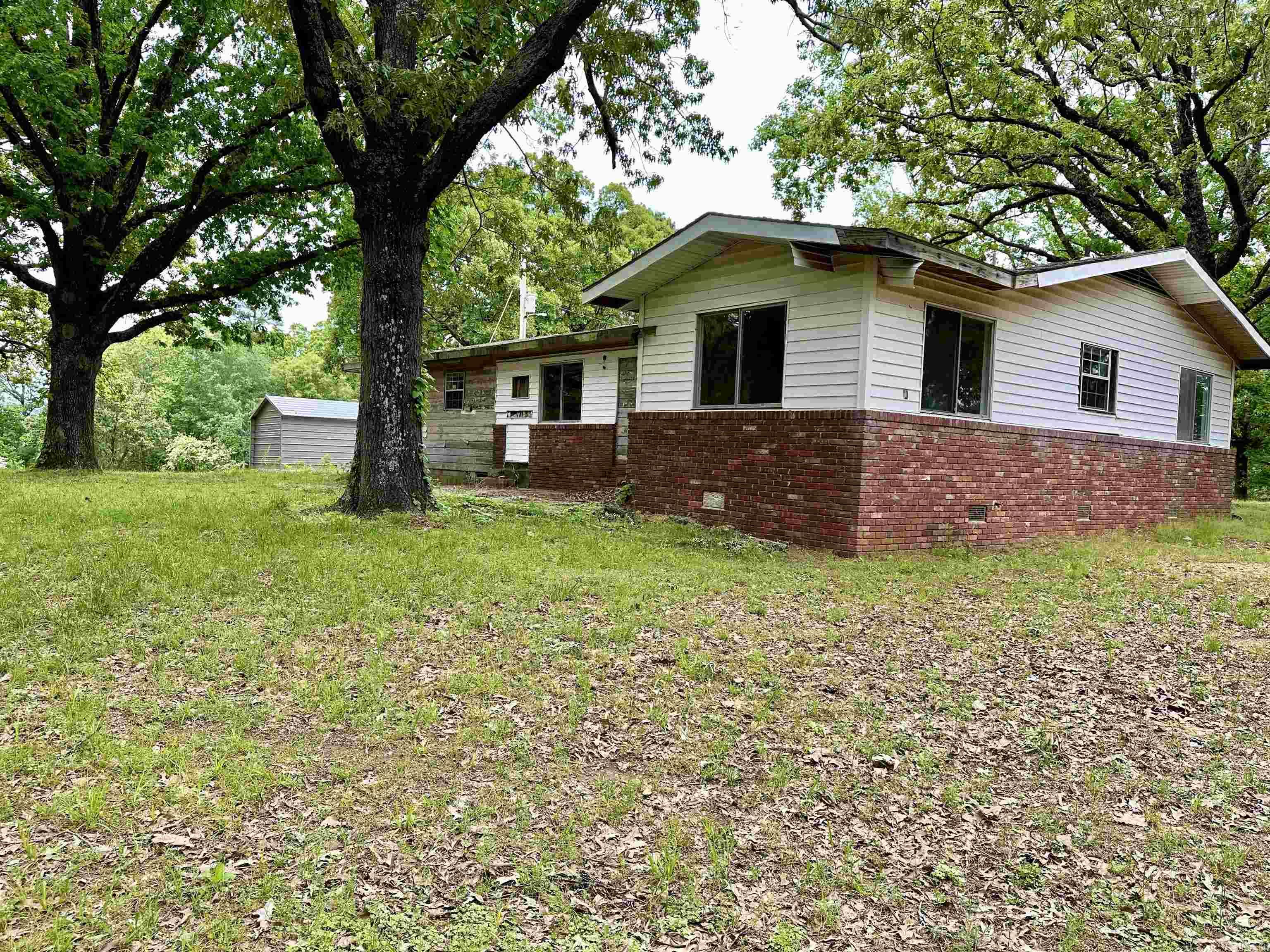 3014  Polk rd 44  Mena, AR