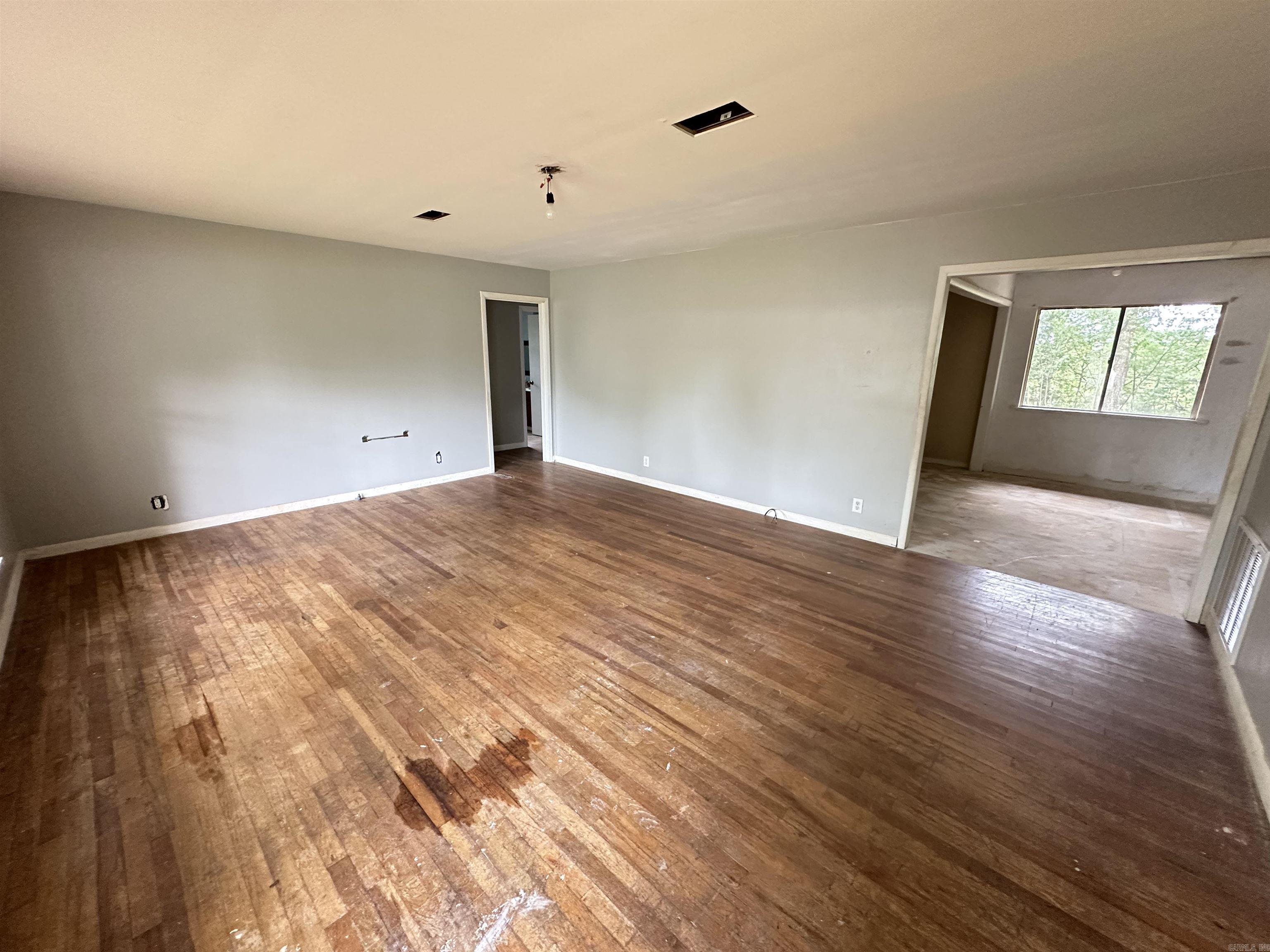 3014  Polk rd 44  Mena, AR