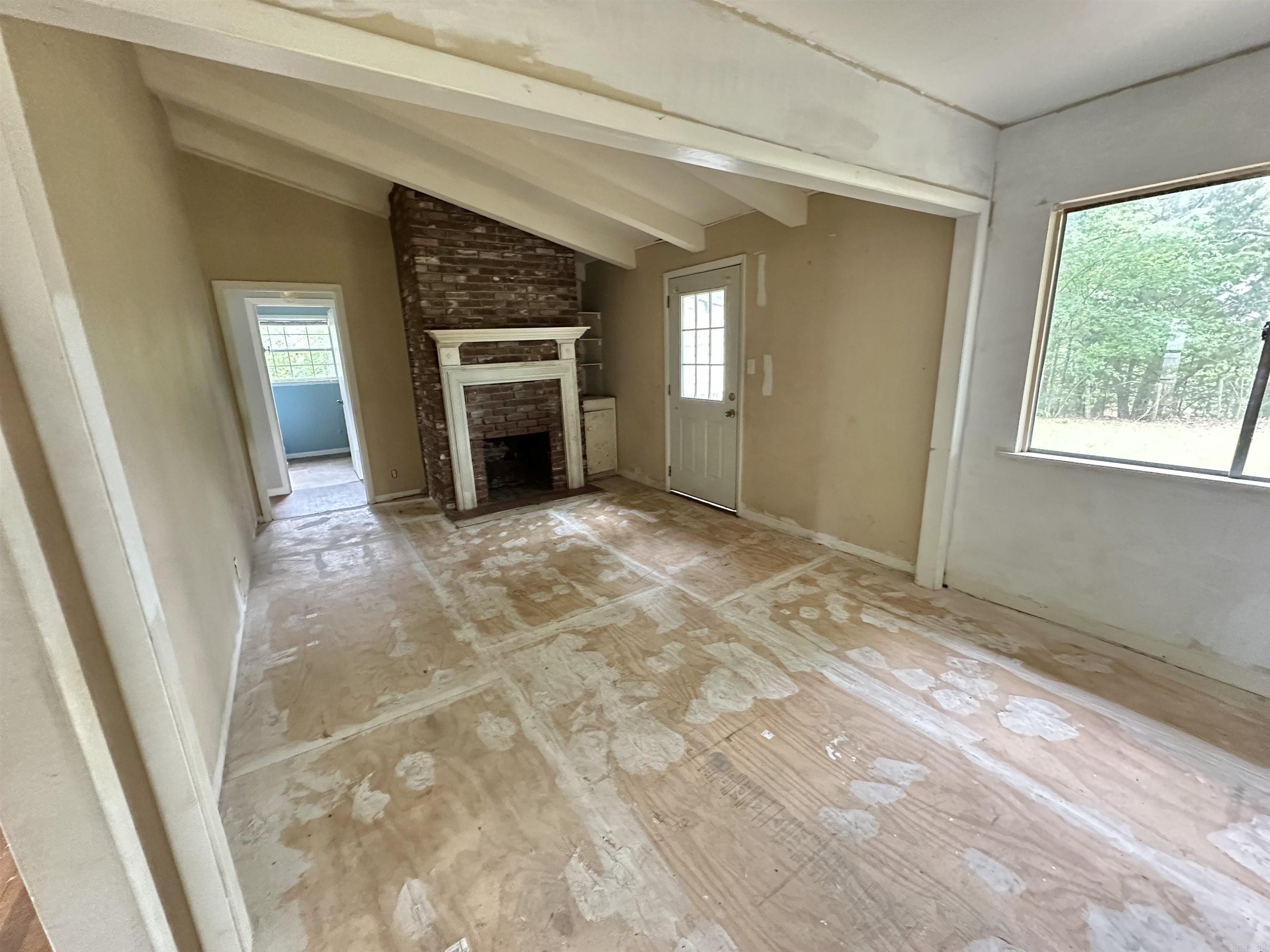 3014  Polk rd 44  Mena, AR