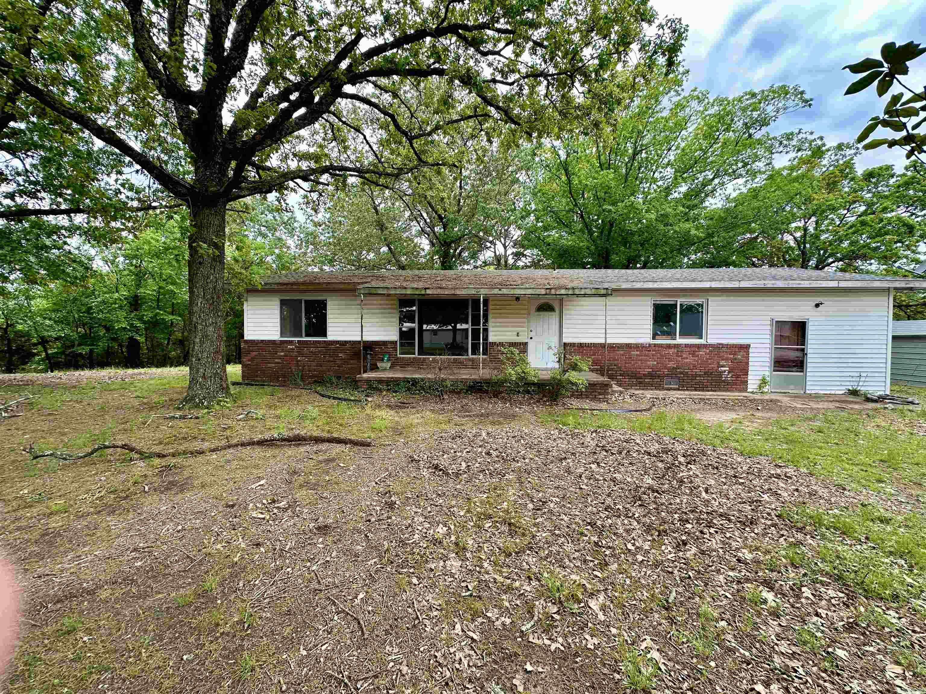 3014  Polk rd 44  Mena, AR