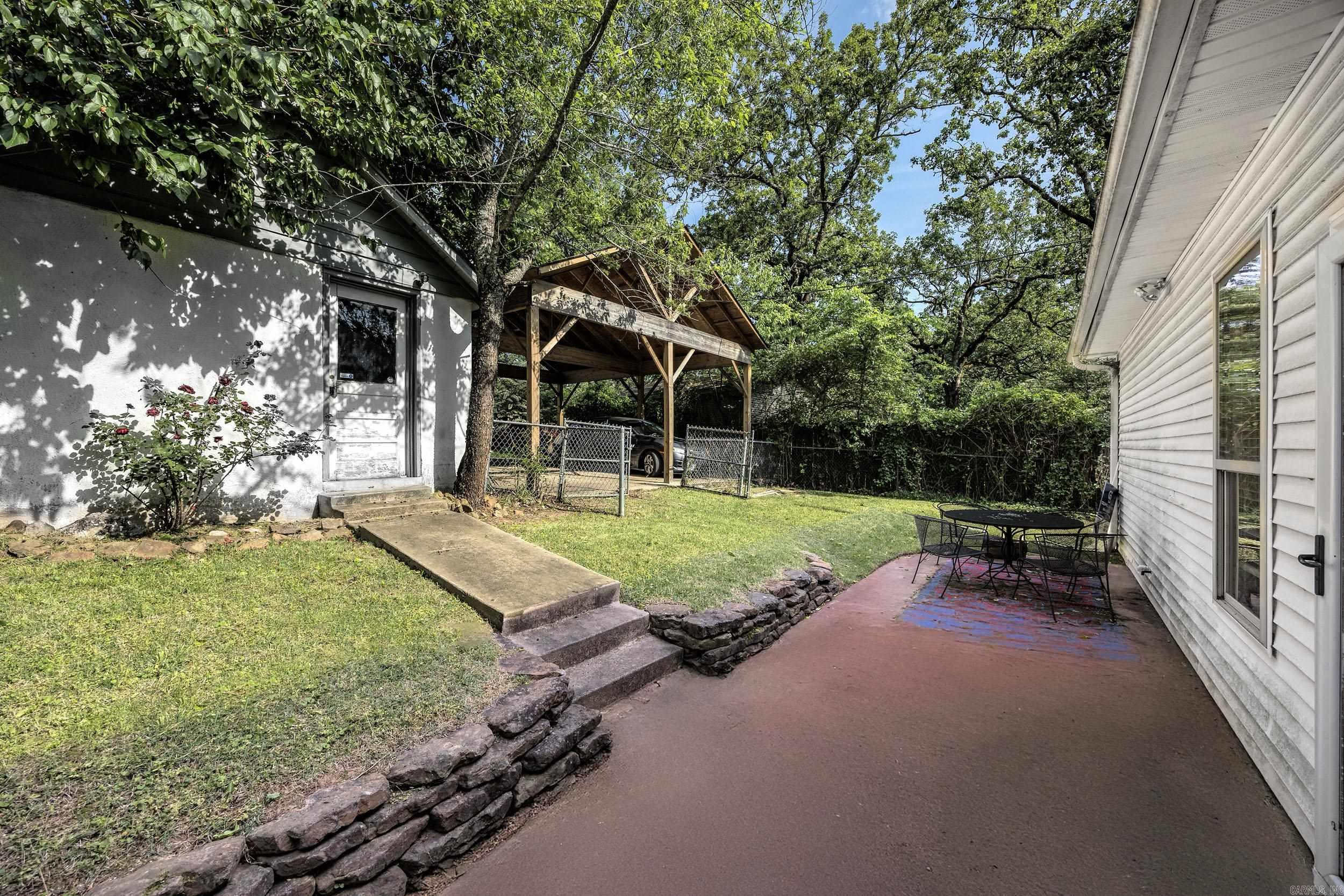 1615 N Taylor Street  Little Rock, AR