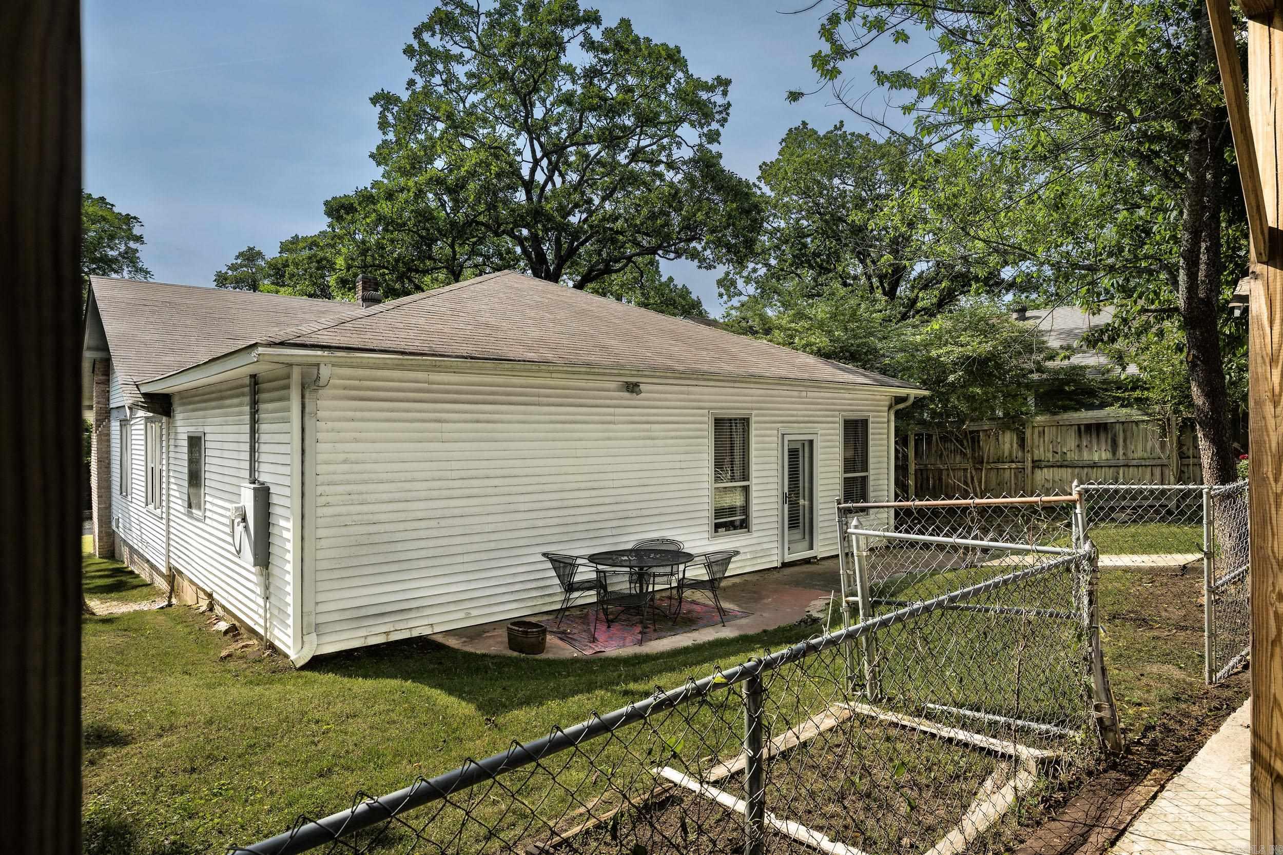 1615 N Taylor Street  Little Rock, AR