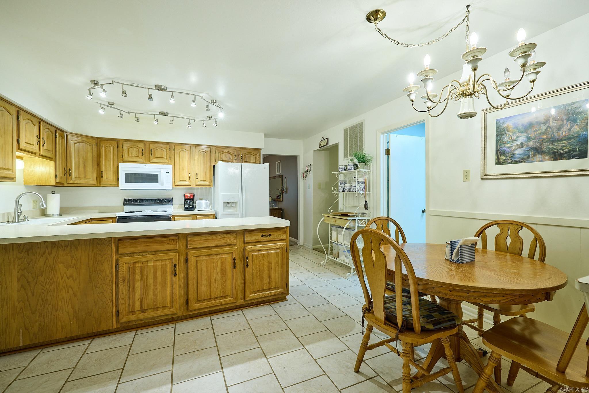 319  Shawnee  Hot Springs, AR