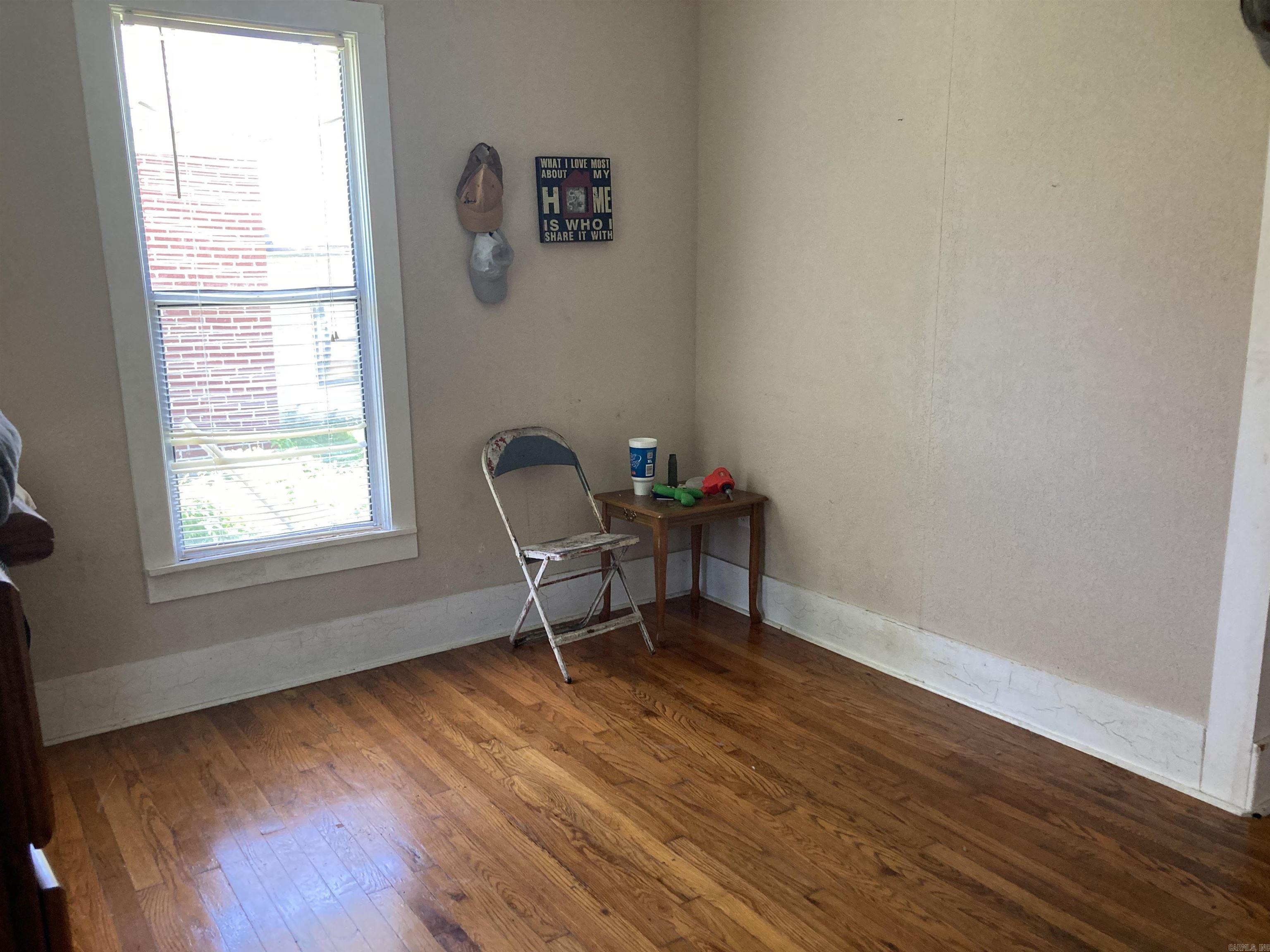 207  11th  Mena, AR