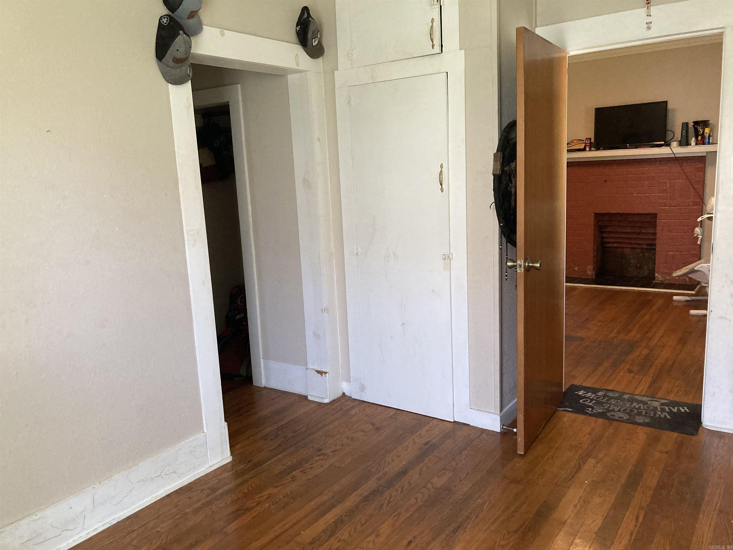 207  11th  Mena, AR