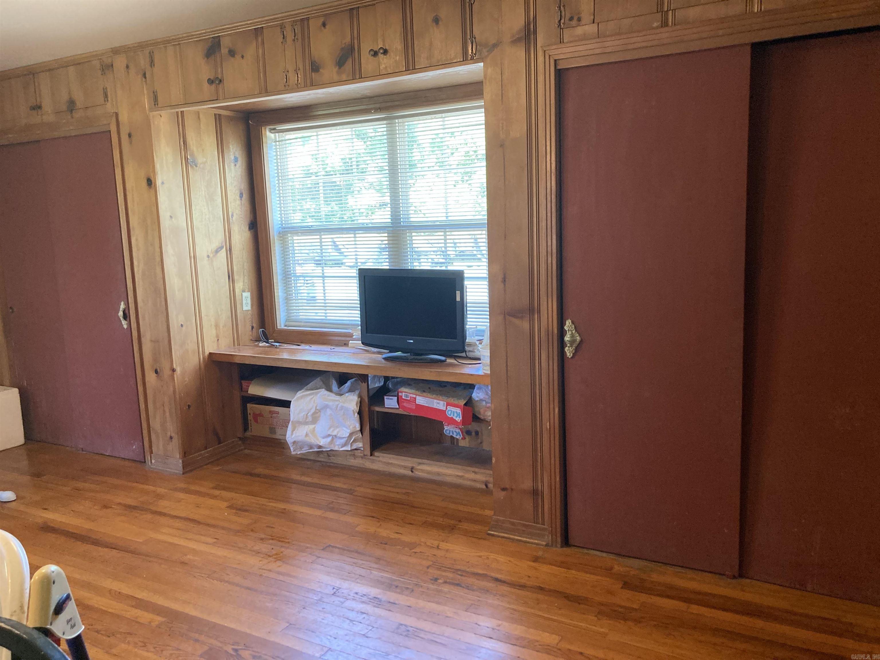 207  11th  Mena, AR