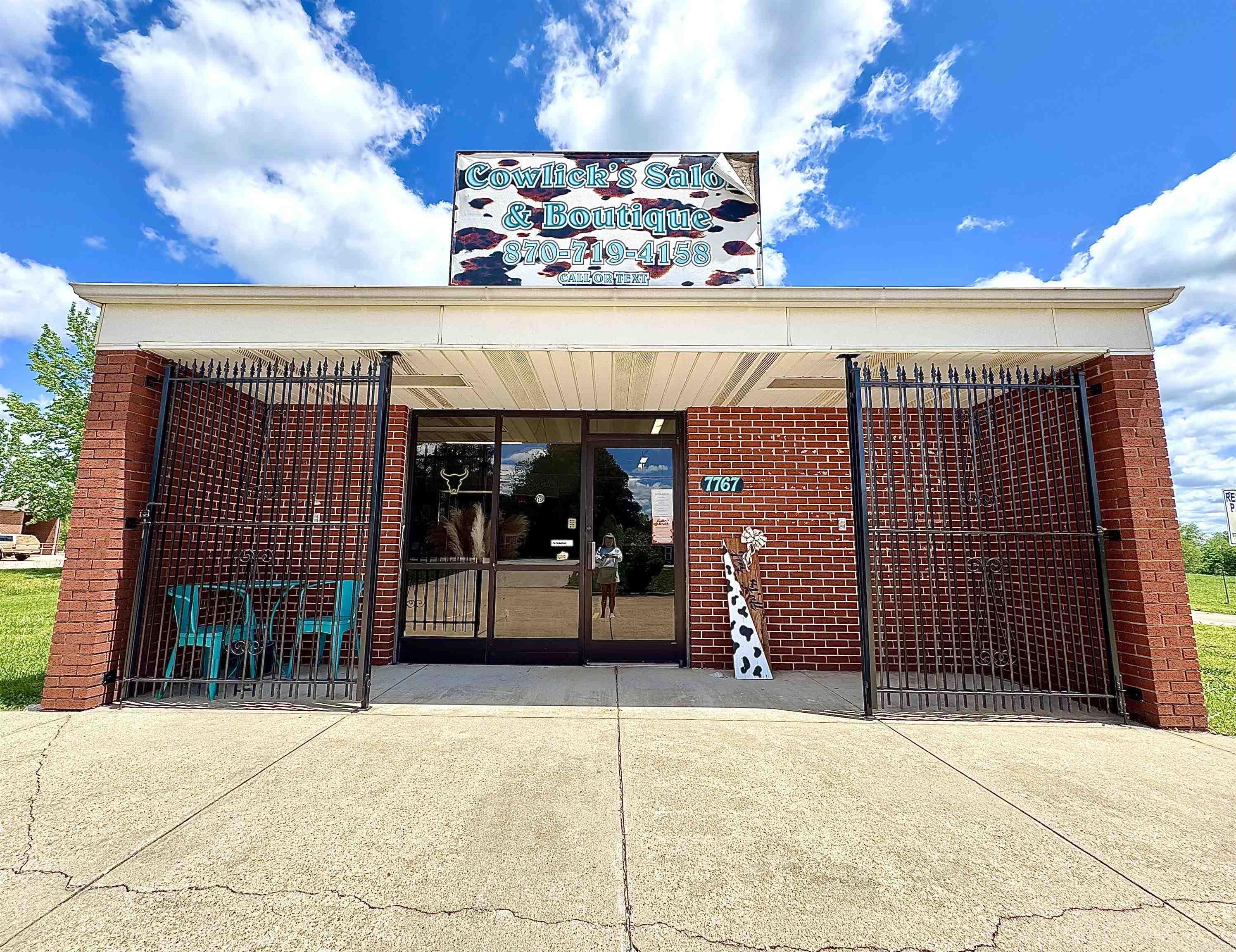 7767 S Highway 65  Valley Springs, AR