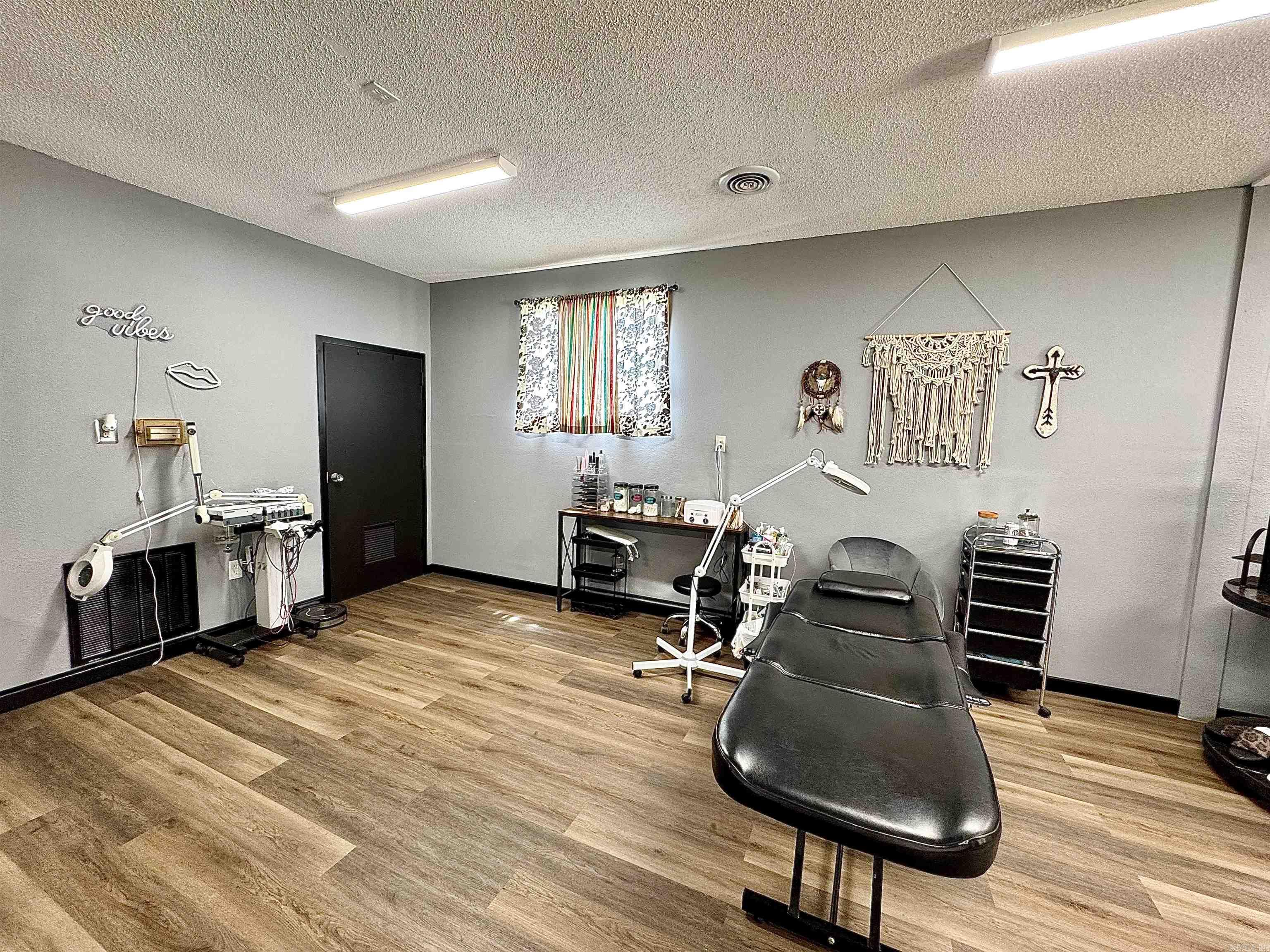 7767 S Highway 65  Valley Springs, AR