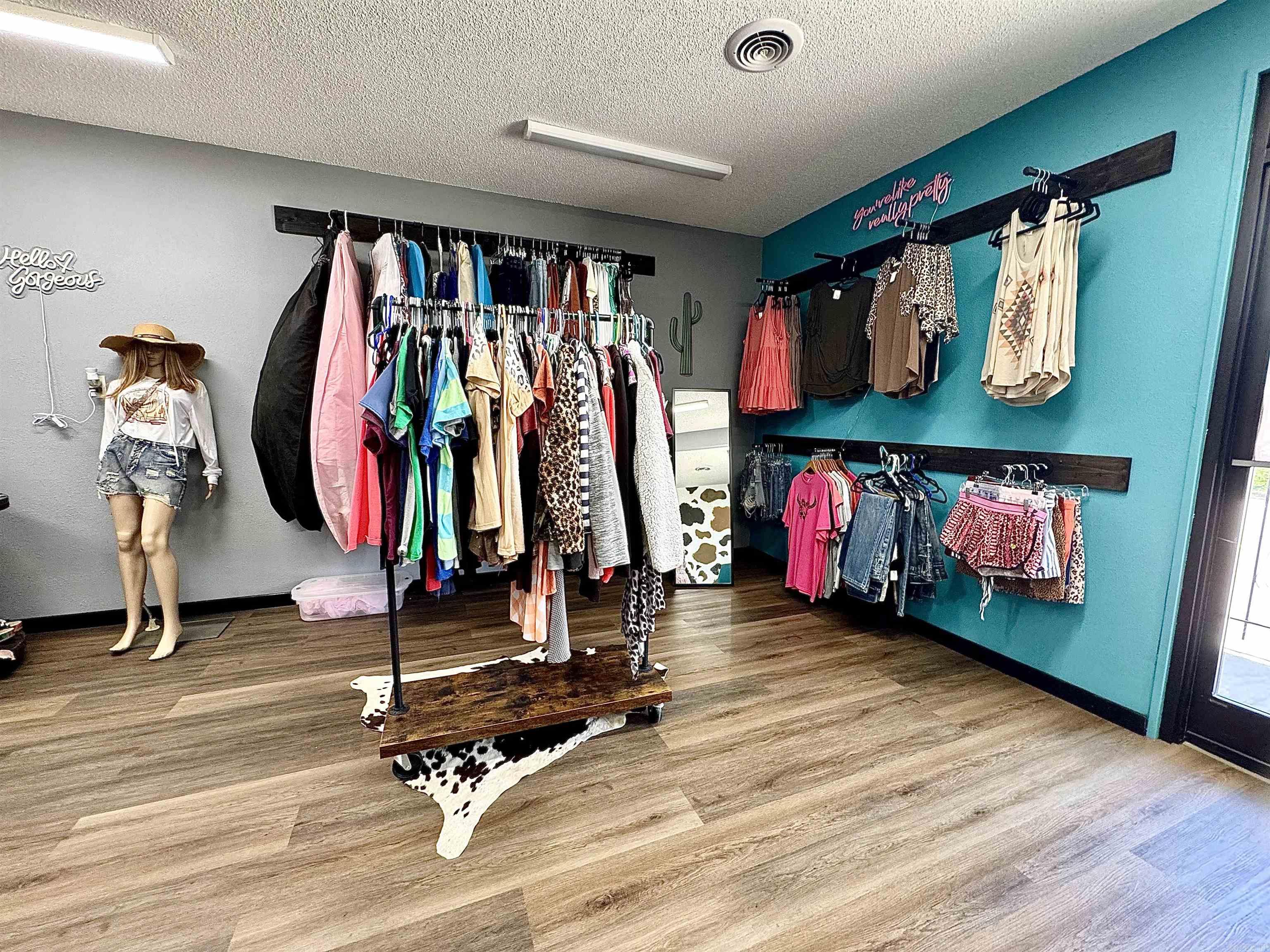 7767 S Highway 65  Valley Springs, AR