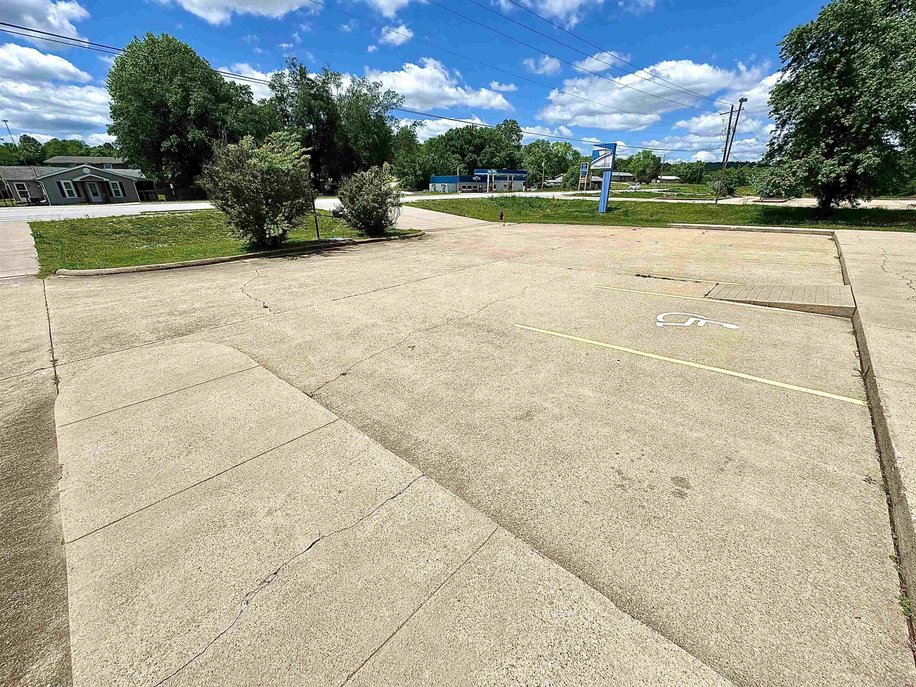 7767 S Highway 65  Valley Springs, AR