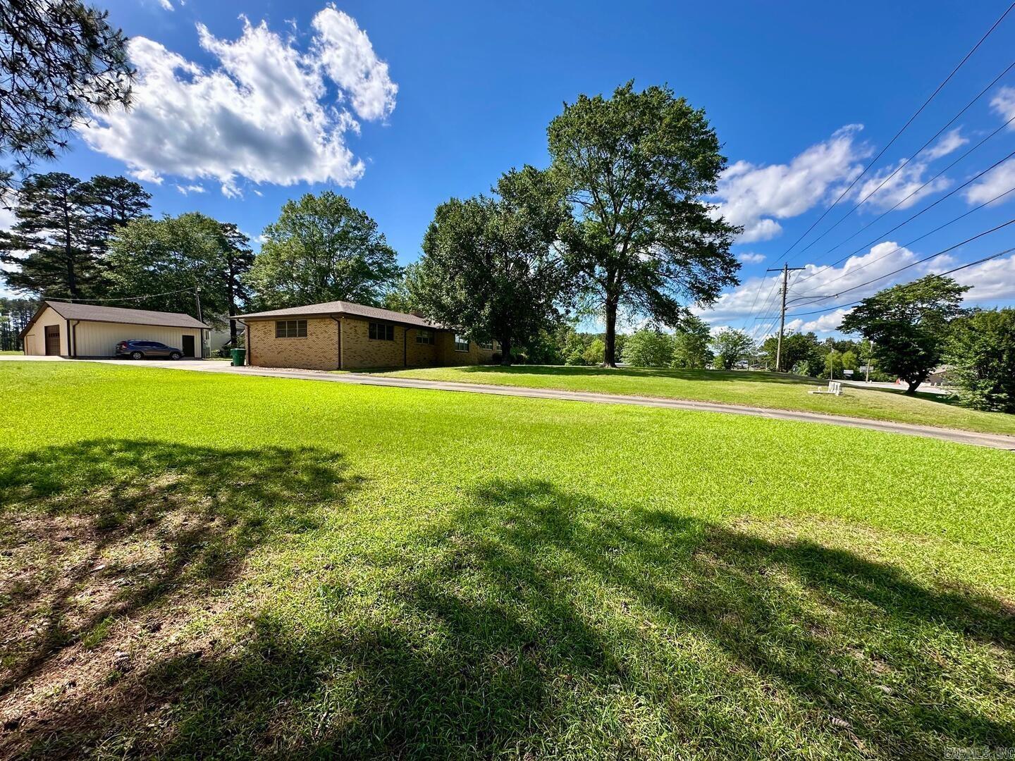7704  Dollarway  White Hall, AR