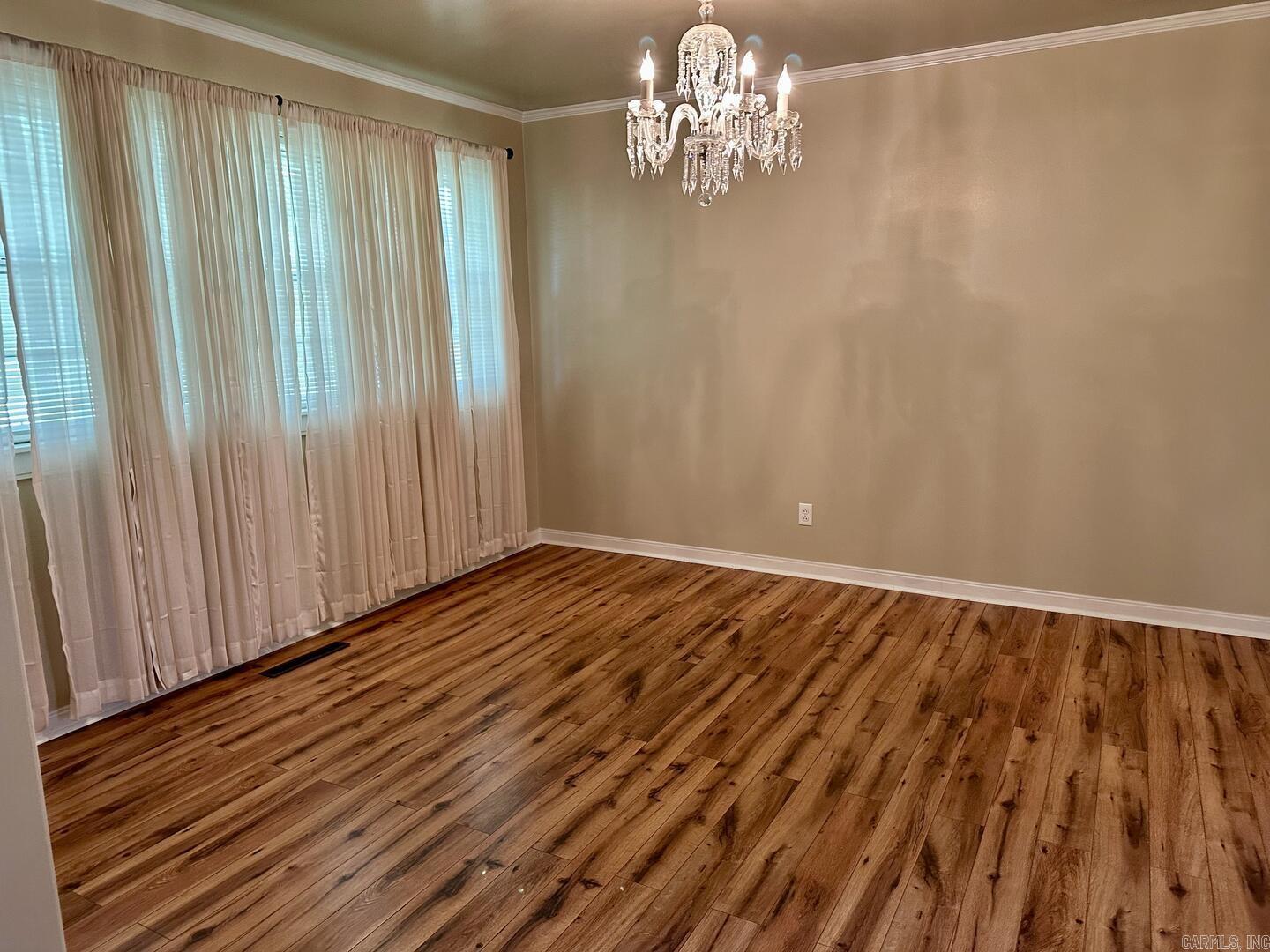7704  Dollarway  White Hall, AR