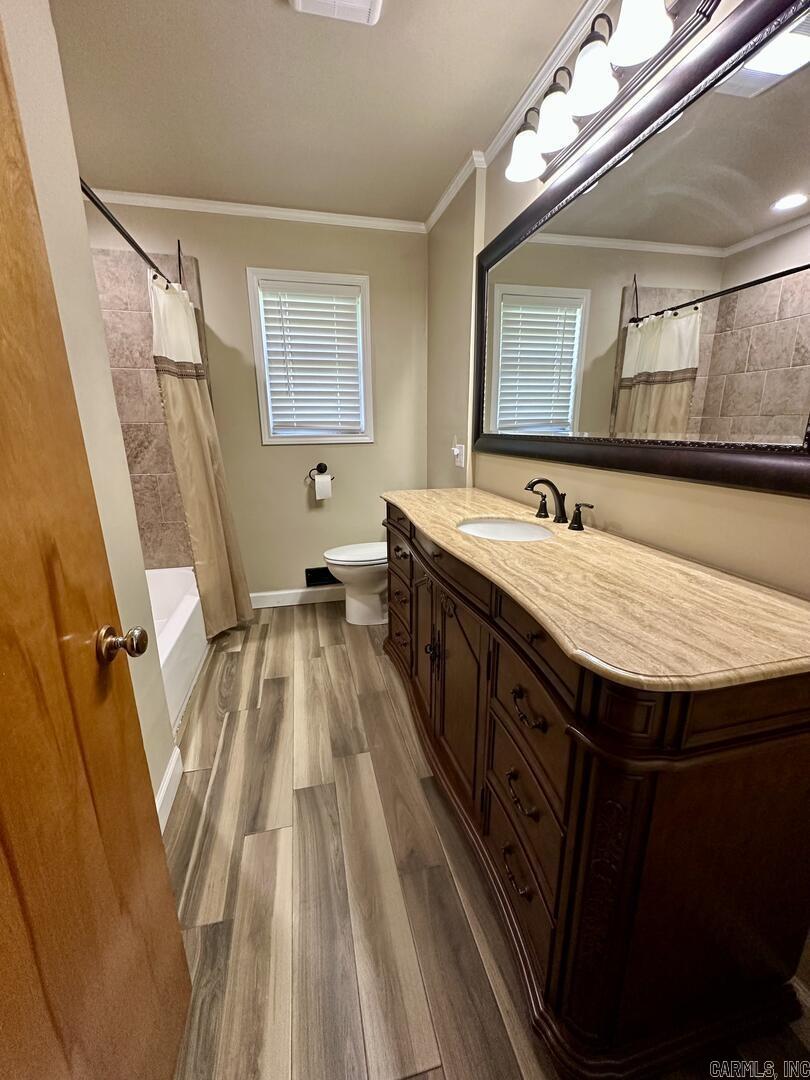 7704  Dollarway  White Hall, AR