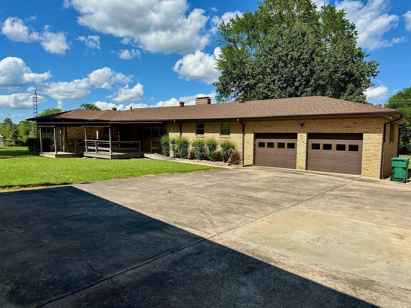 7704  Dollarway  White Hall, AR