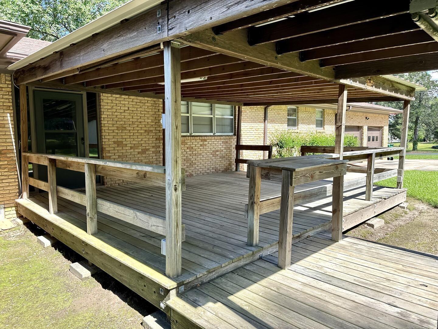 7704  Dollarway  White Hall, AR