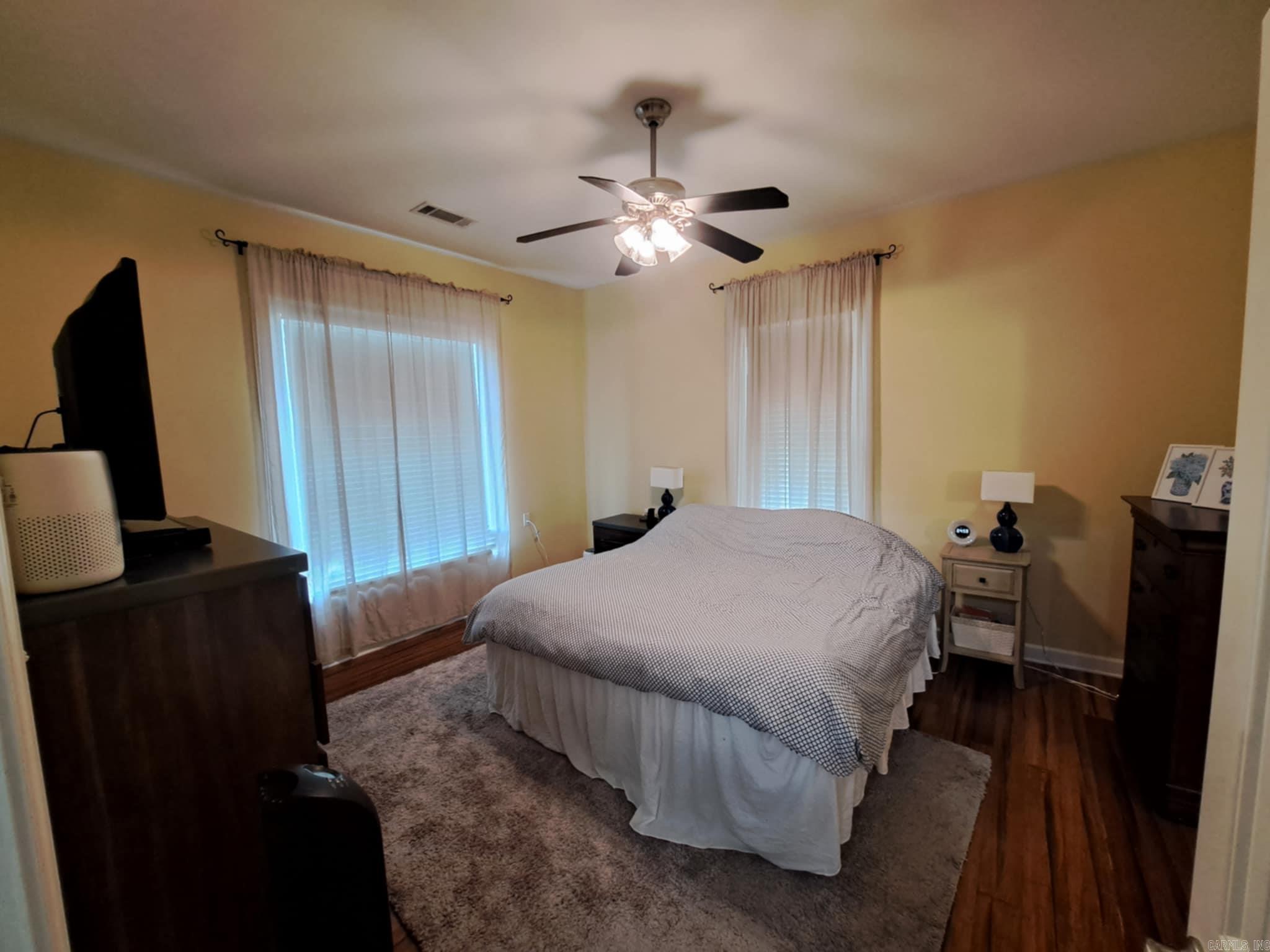 320 E 4th  Lonoke, AR
