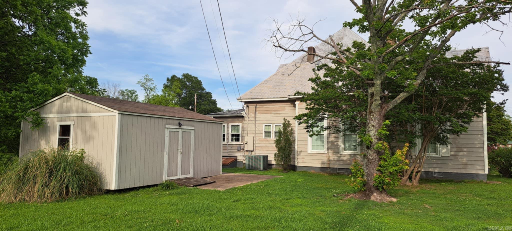 320 E 4th  Lonoke, AR