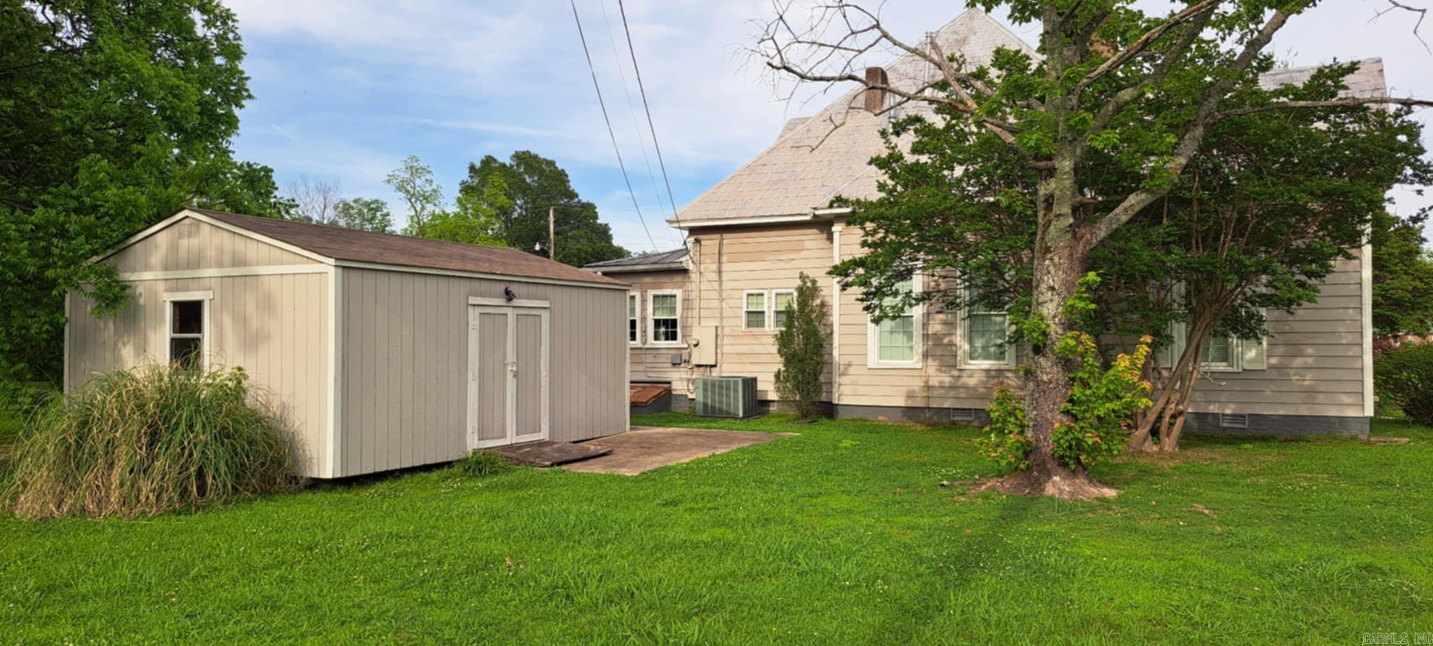 320 E 4th  Lonoke, AR