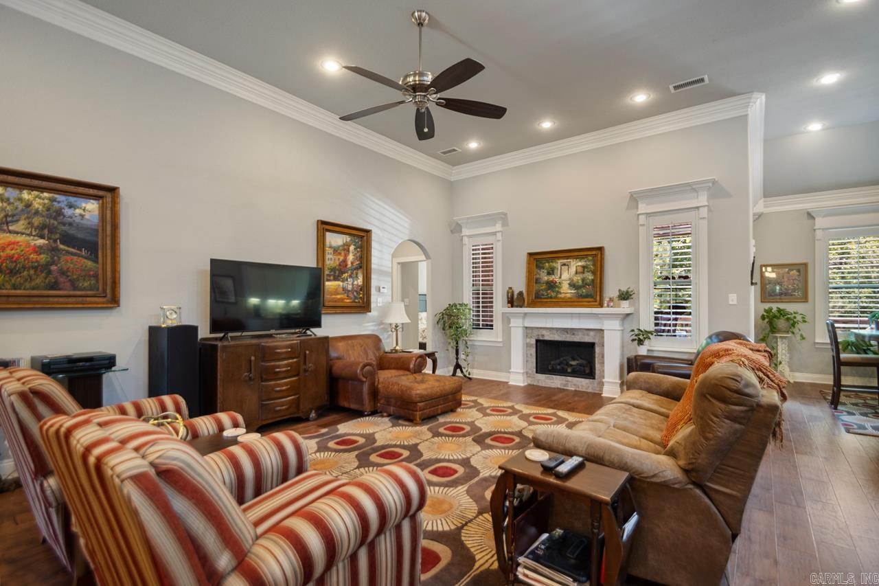 1  Epernay  Little Rock, AR