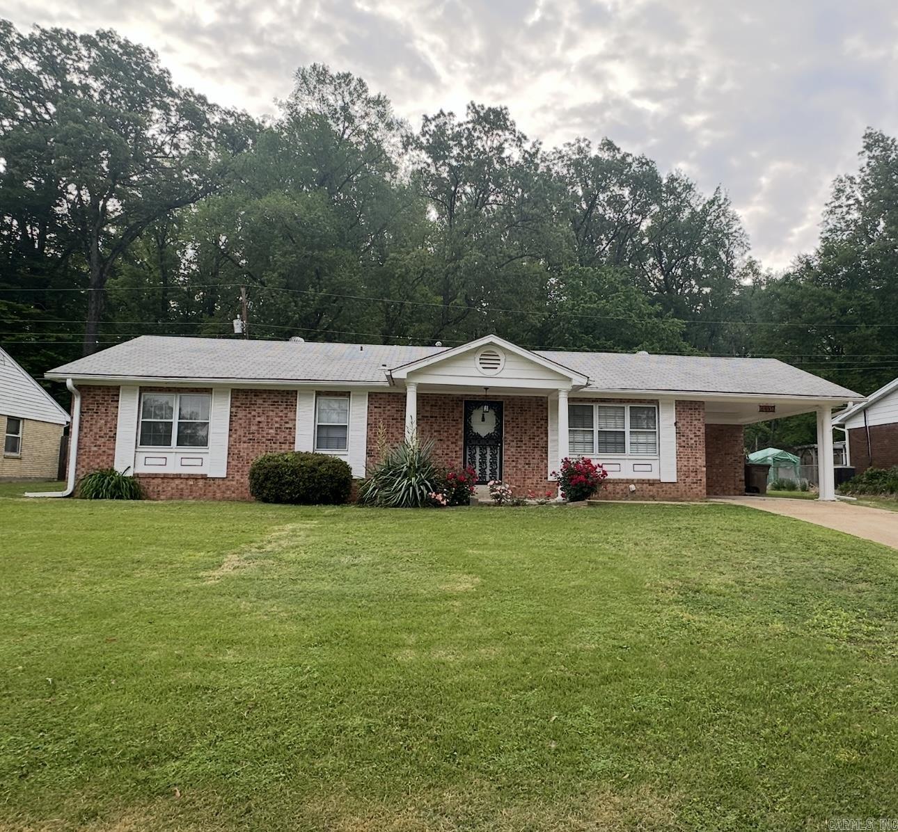 1446  Chestnut  Forrest City, AR