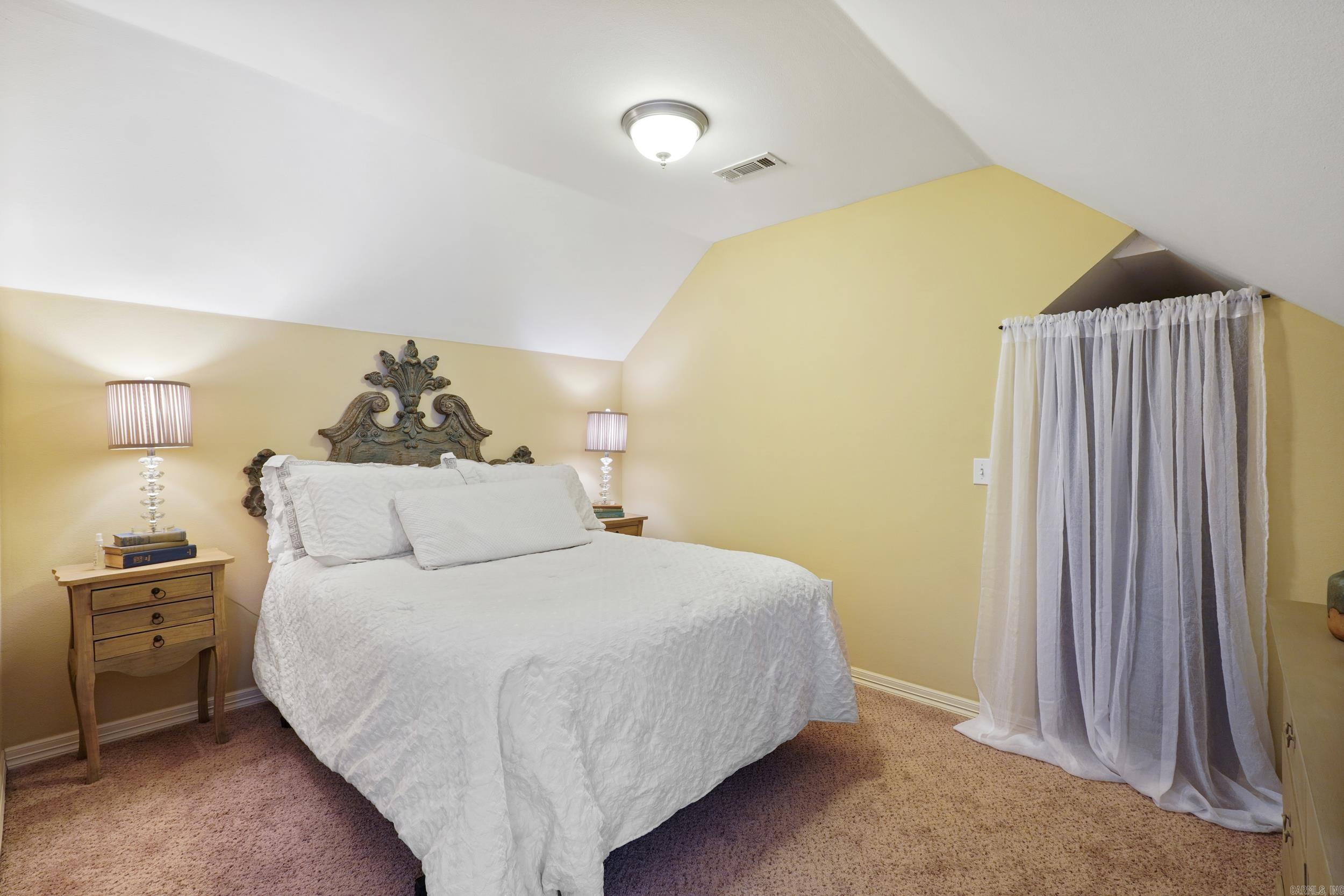 536 S Pierremont Drive  Fayetteville, AR