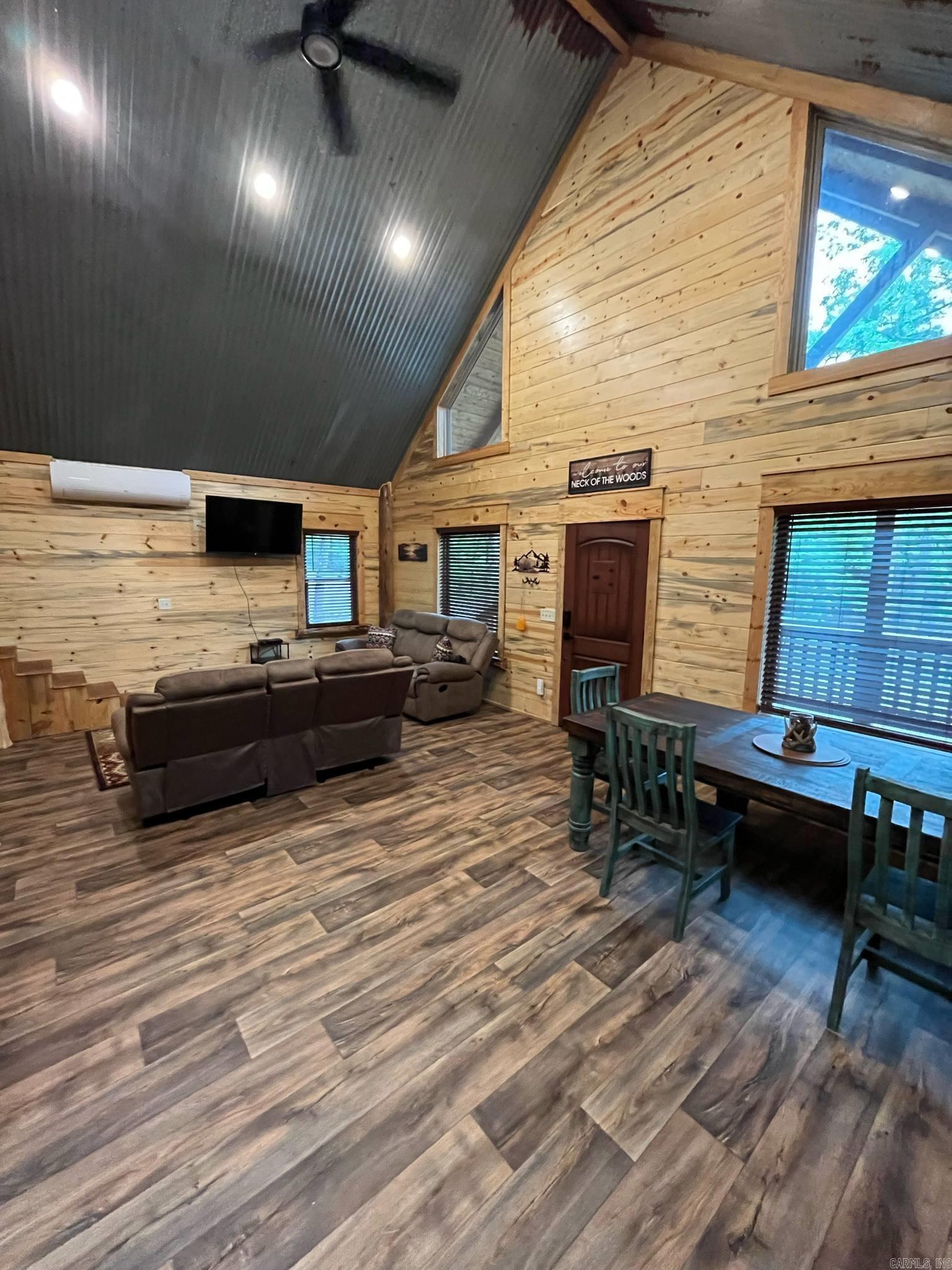 892  Hwy 375 E  Mena, AR