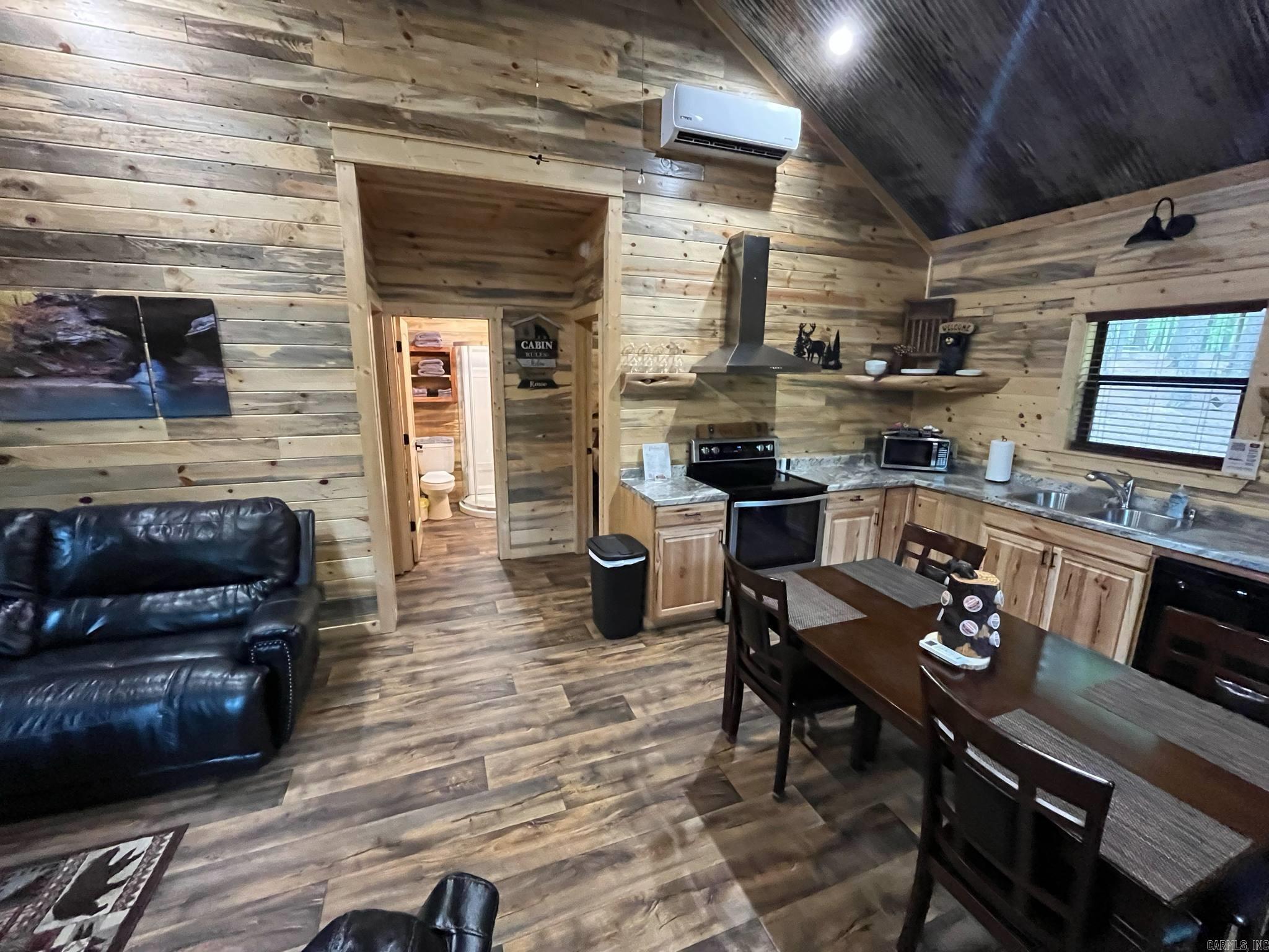 892  Hwy 375 E  Mena, AR