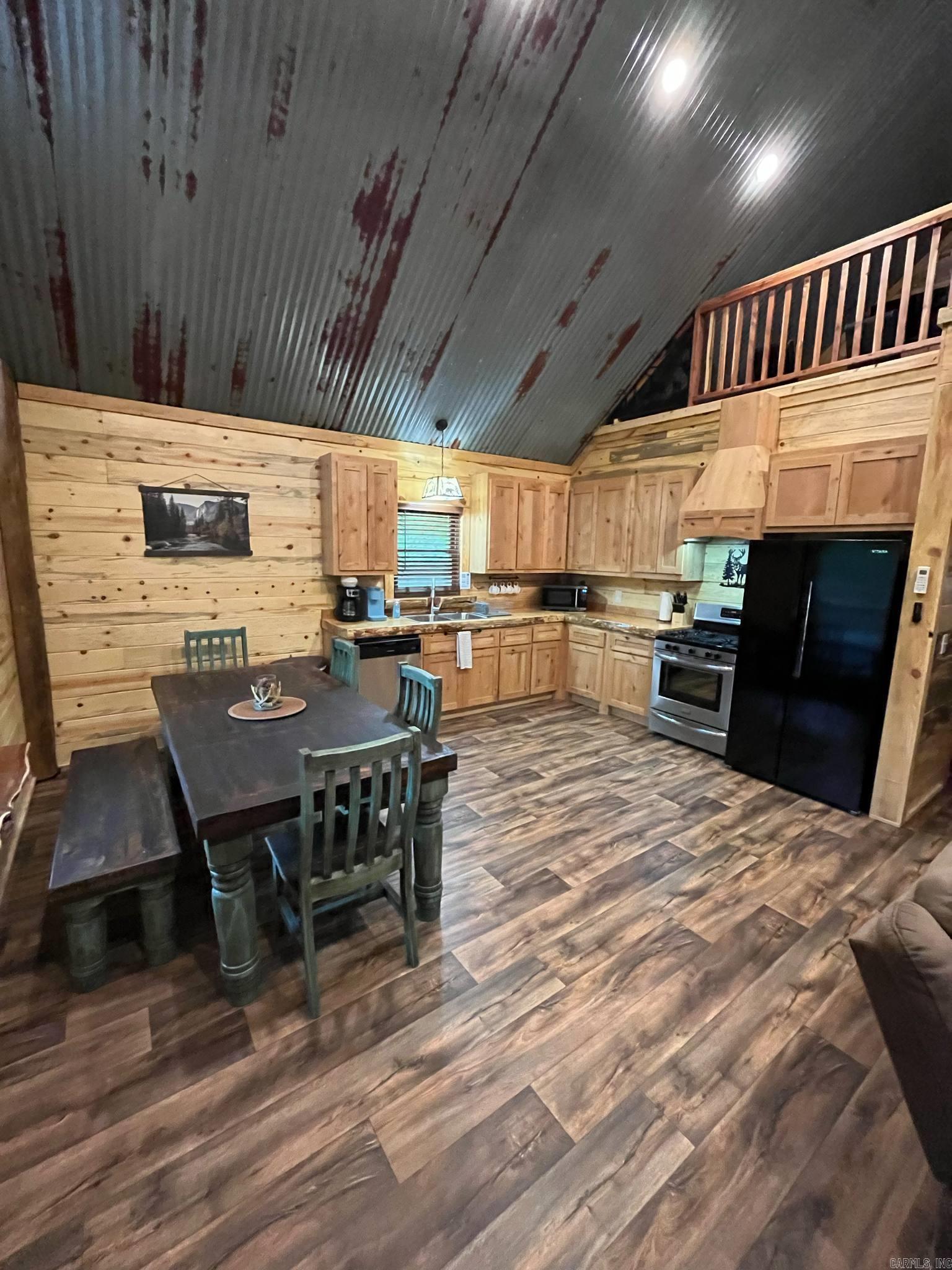 892  Hwy 375 E  Mena, AR