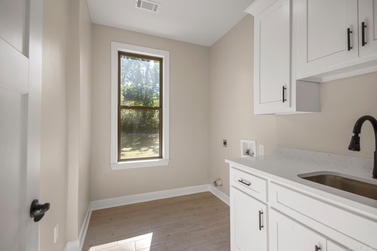 3021  Navajo  Benton, AR
