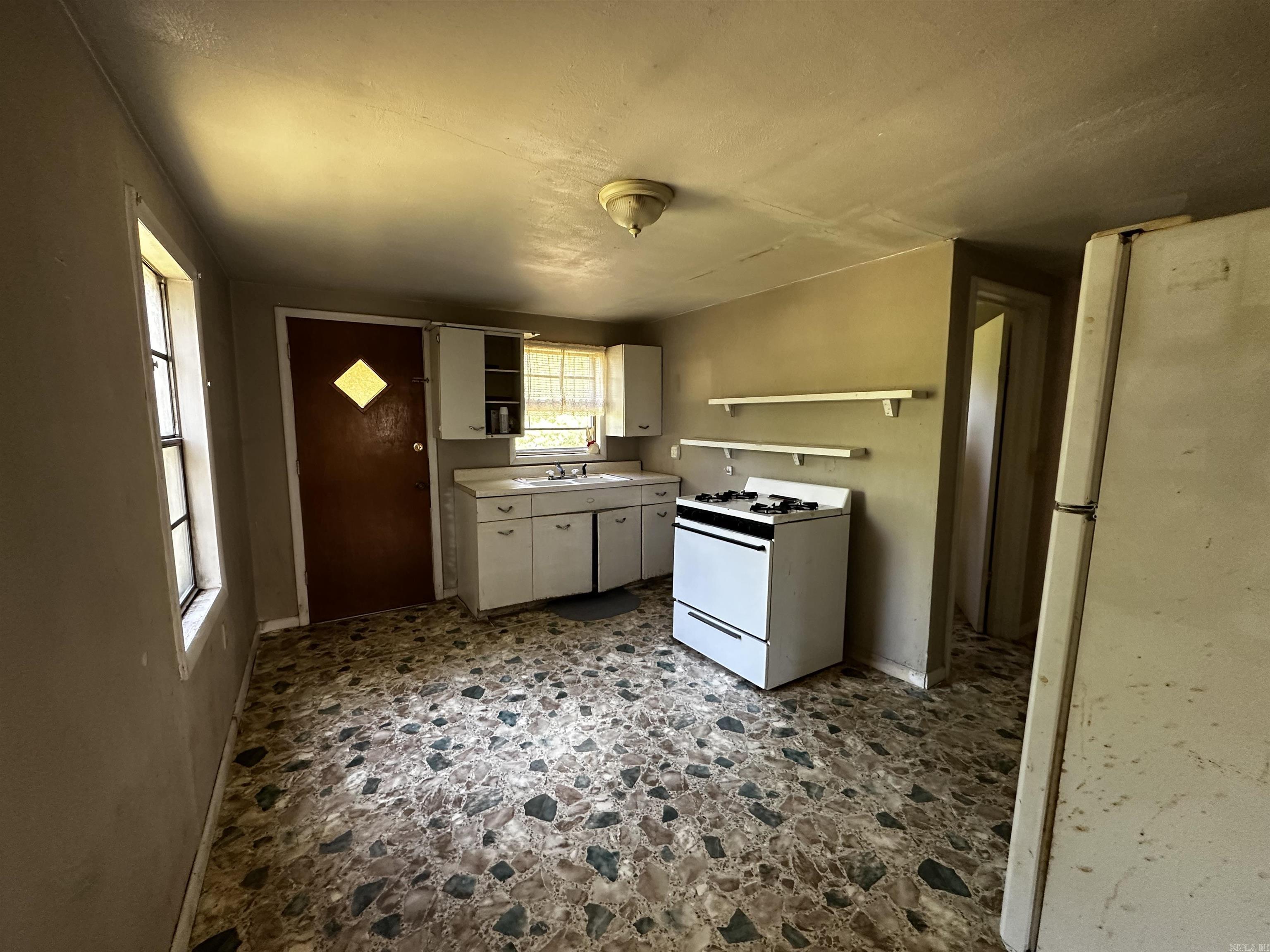 210  HWY 4  Cove, AR