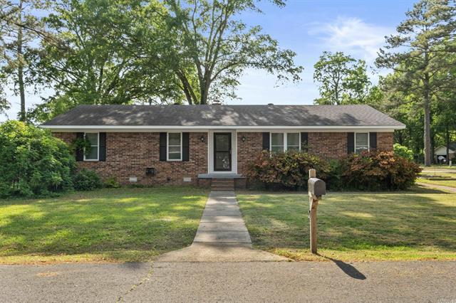705  Oak St  Beebe, AR
