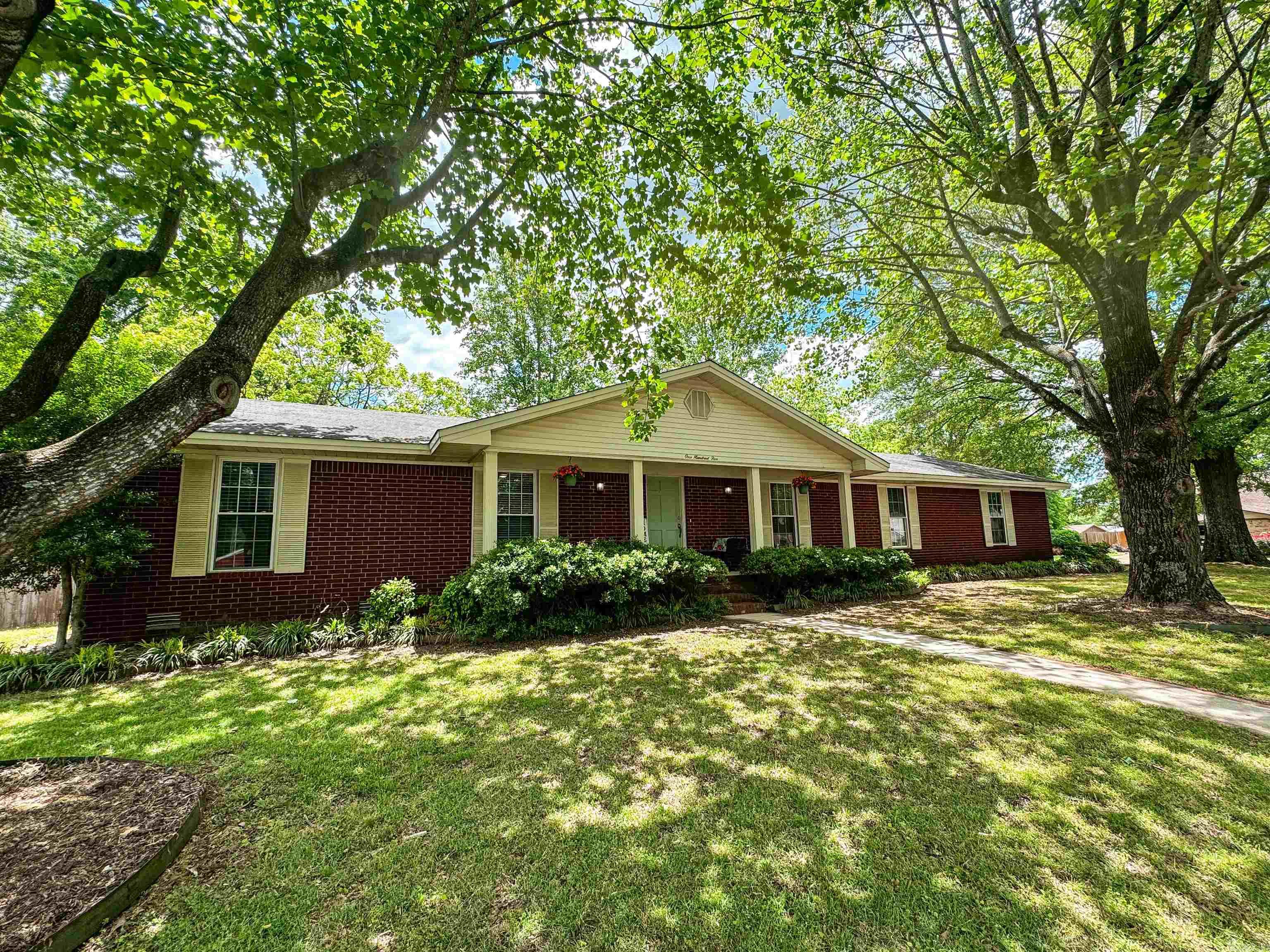 105 Liles Searcy, AR 72143