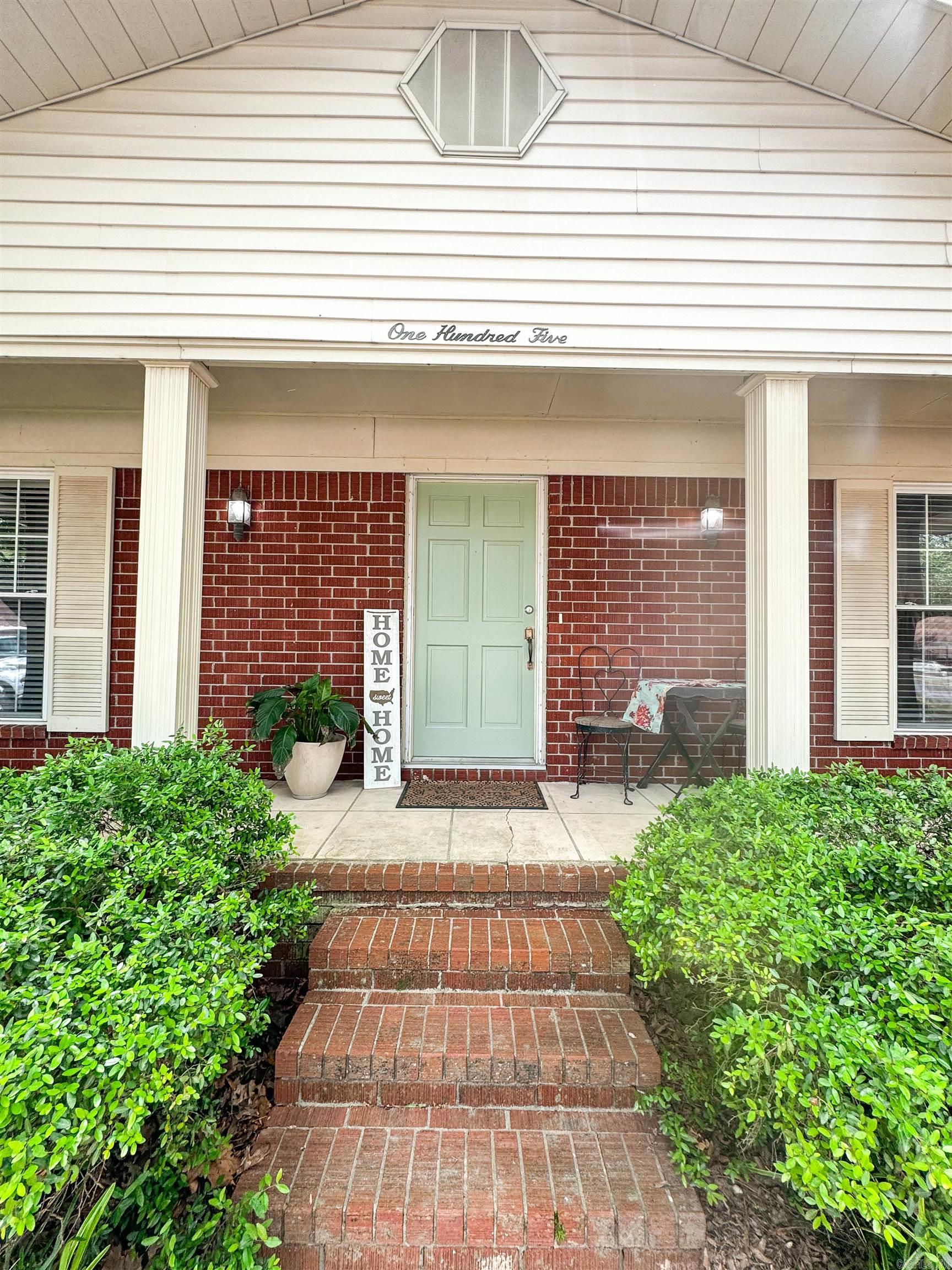 105 Liles Searcy, AR 72143
