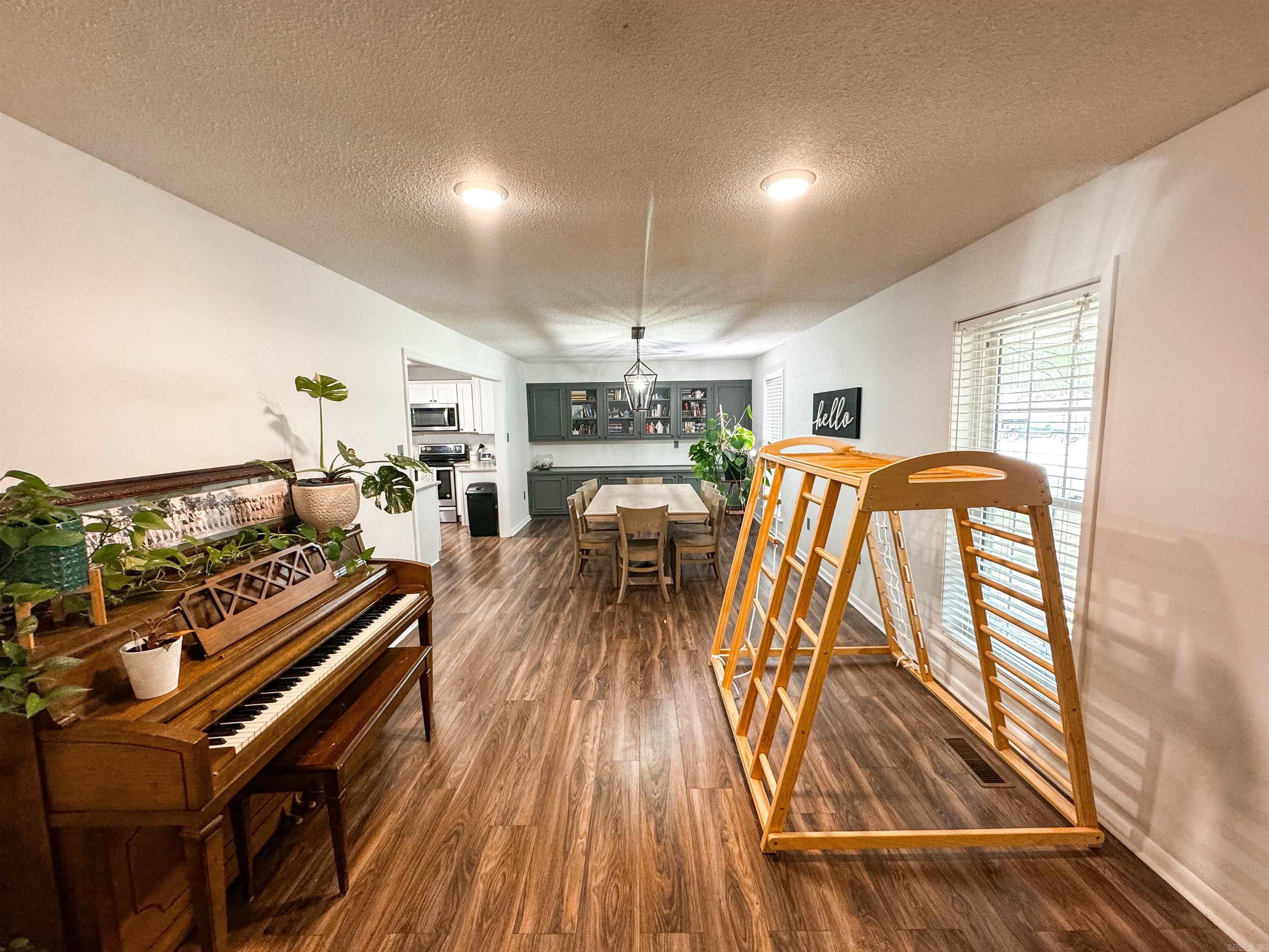 105 Liles Searcy, AR 72143