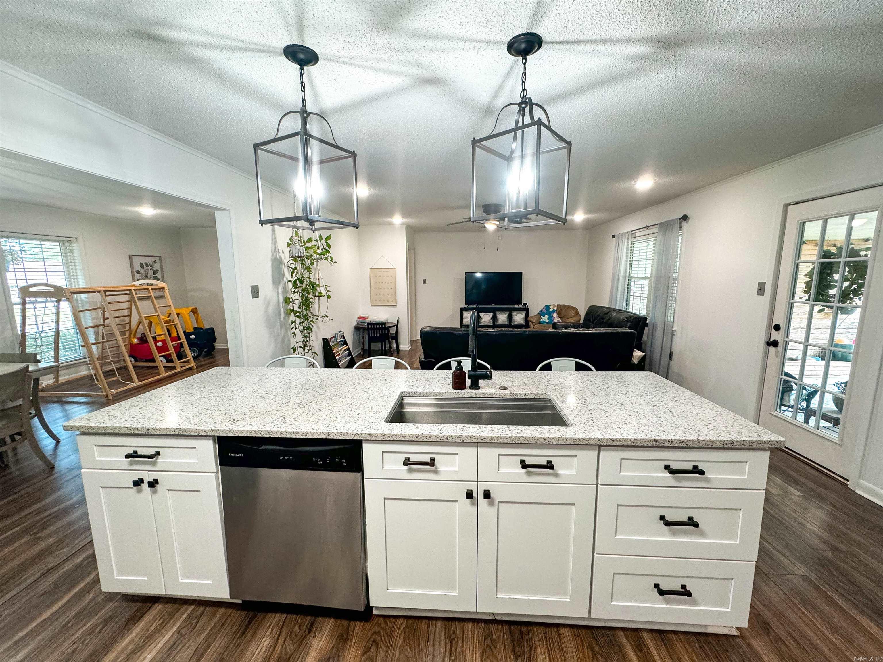 105 Liles Searcy, AR 72143