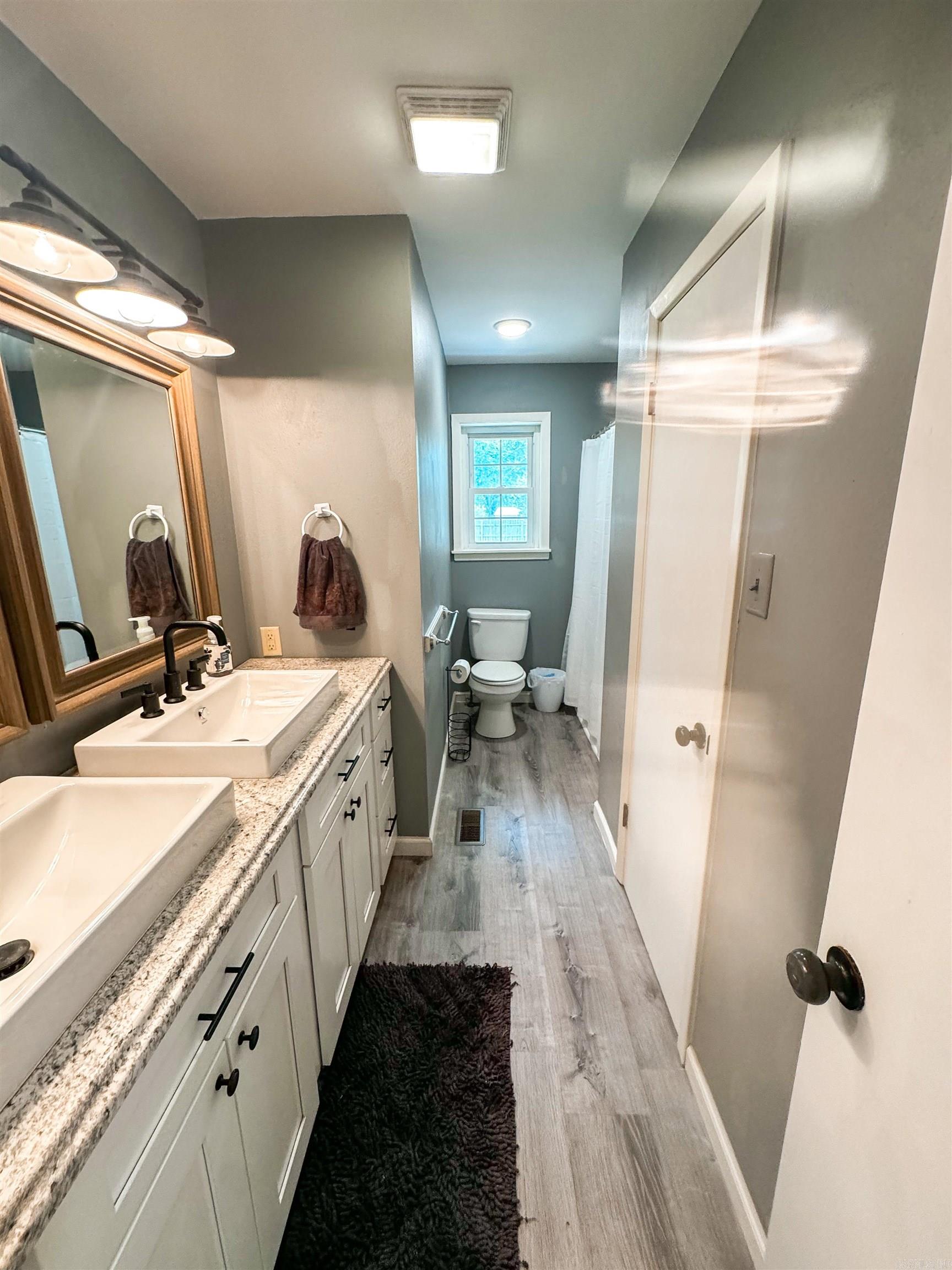 105 Liles Searcy, AR 72143
