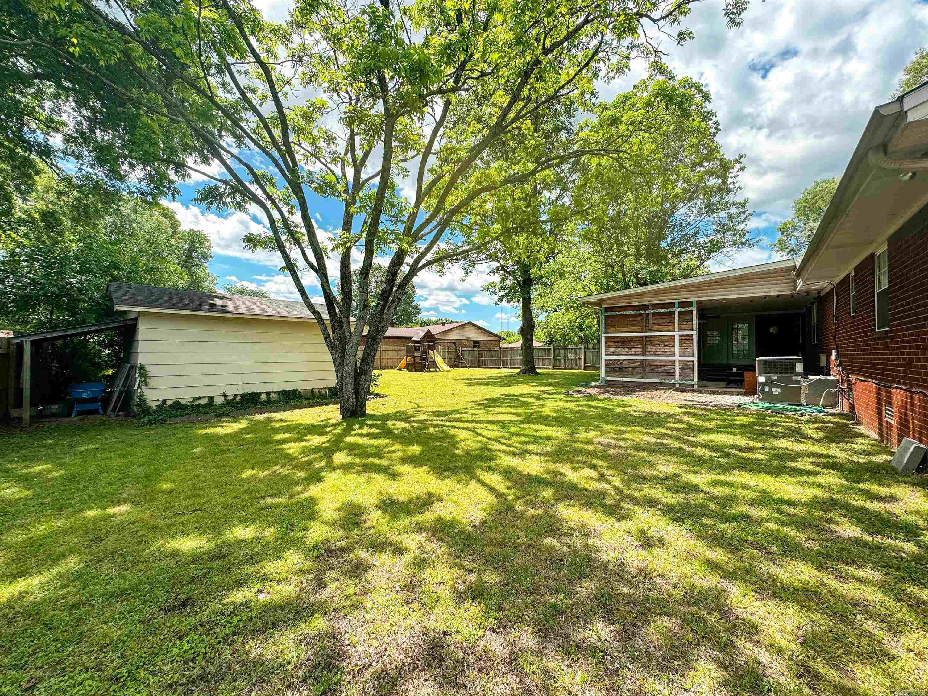 105 Liles Searcy, AR 72143