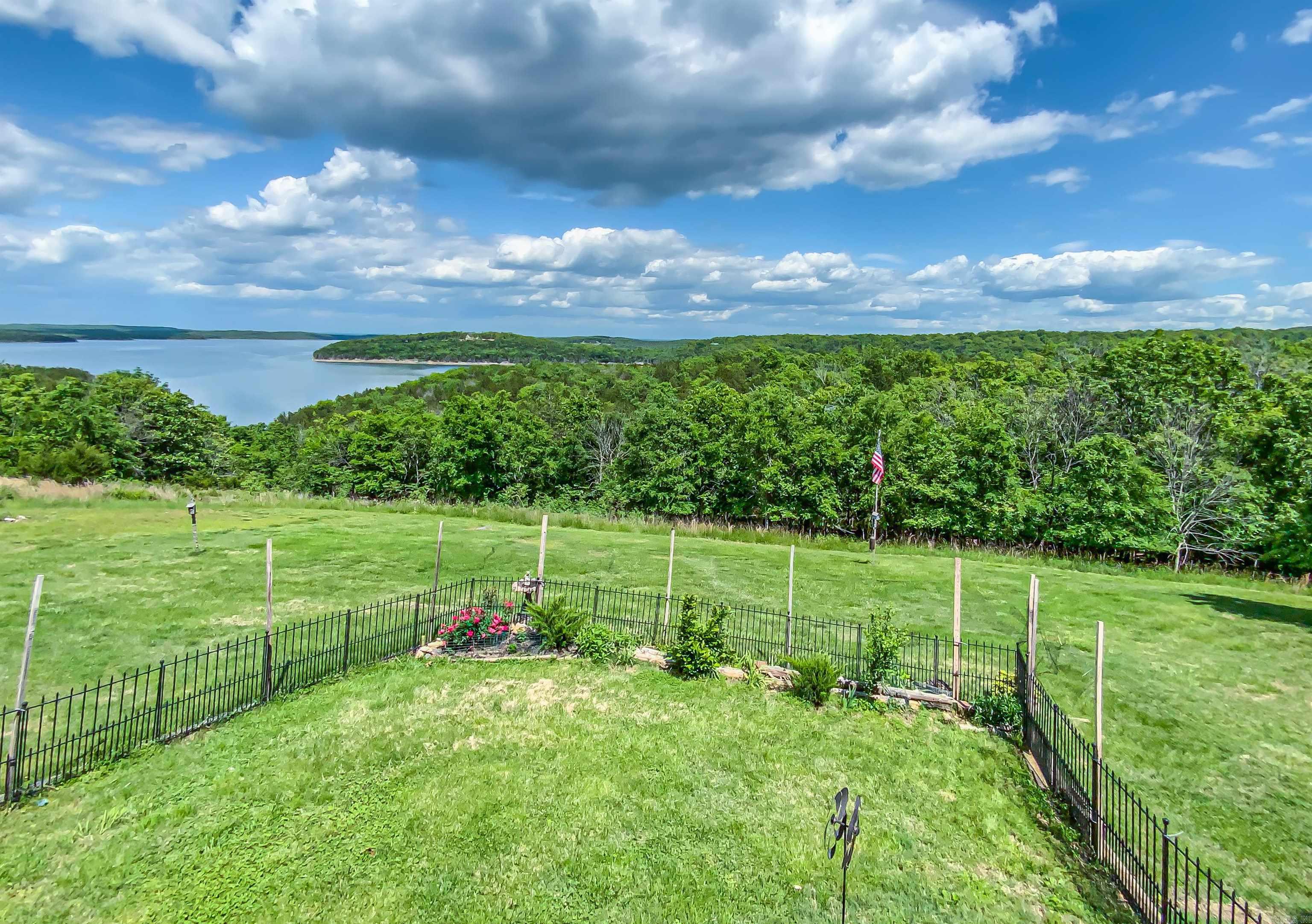 139  North Point  Yellville, AR